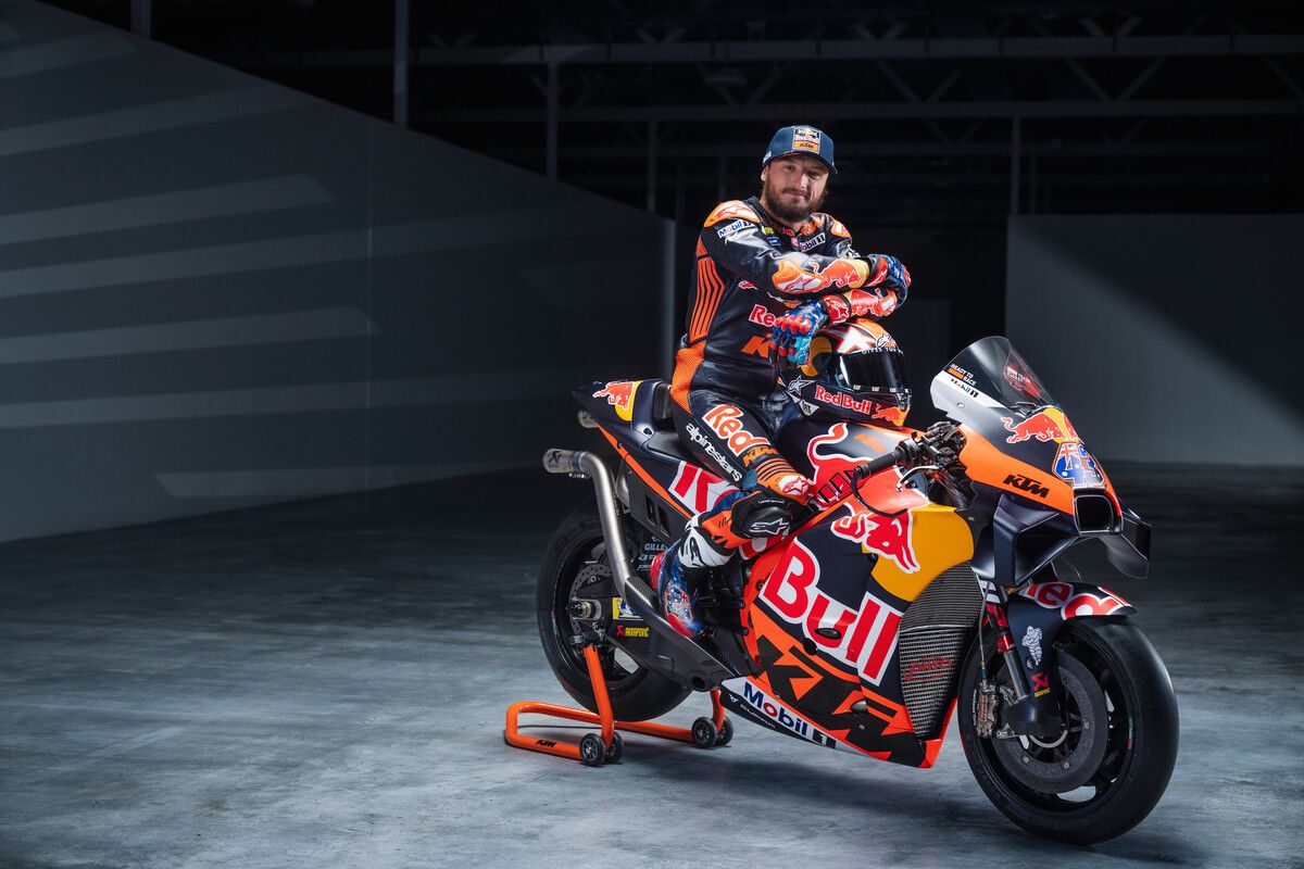 KTM RC16 Red Bull Factory MotoGP 2023 Brad Binder Jack Miller 54
