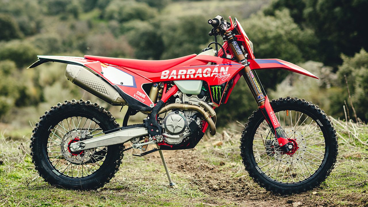 Test suspensiones de enduro "mezcla exótica": amortiguador Sölva y horquilla Kayaba