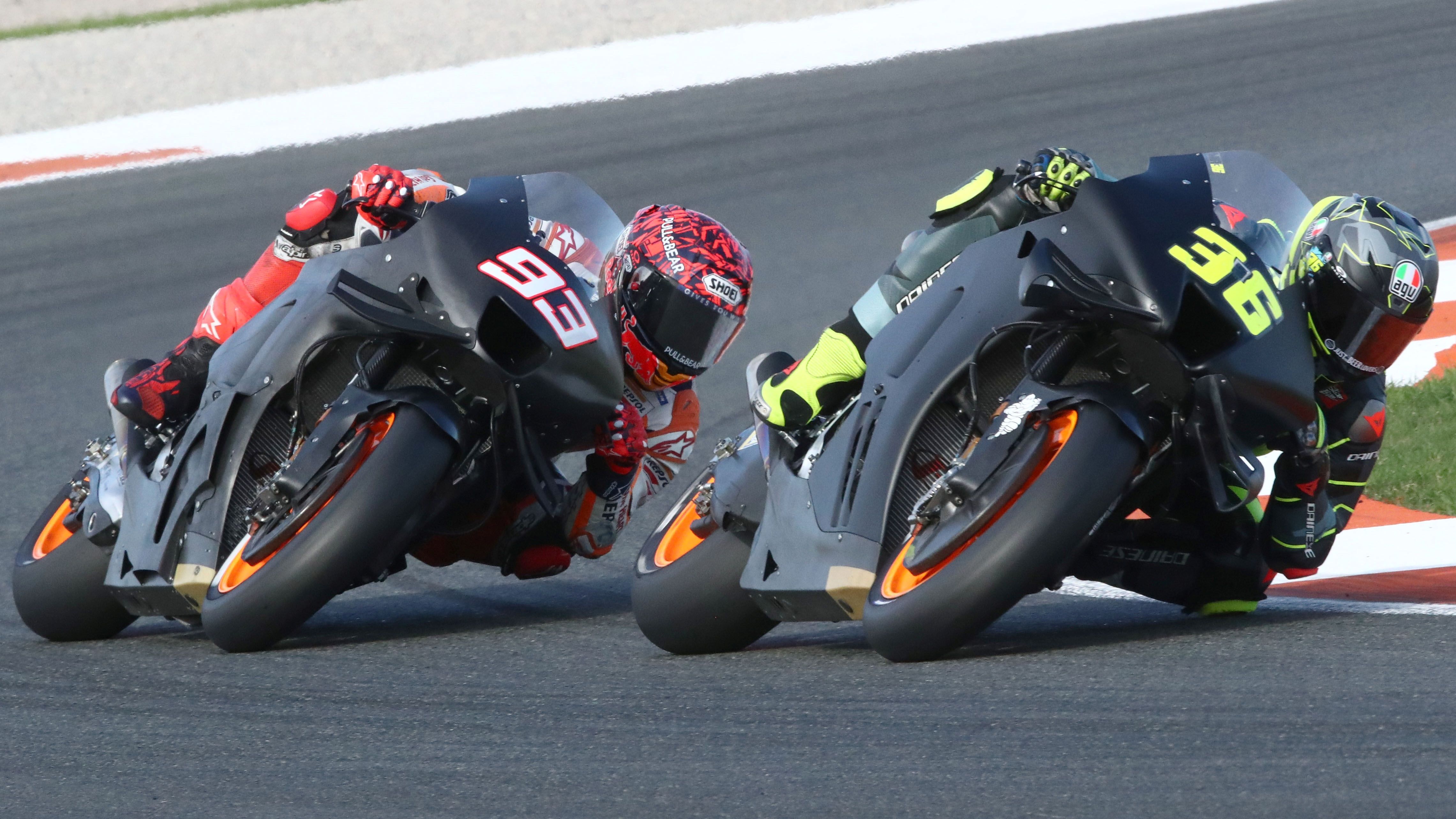 Joan Mir y Marc Márquez en el test de Valencia de la pretemporada de MotoGP 2023