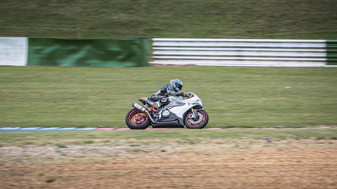 Norton V4SV
