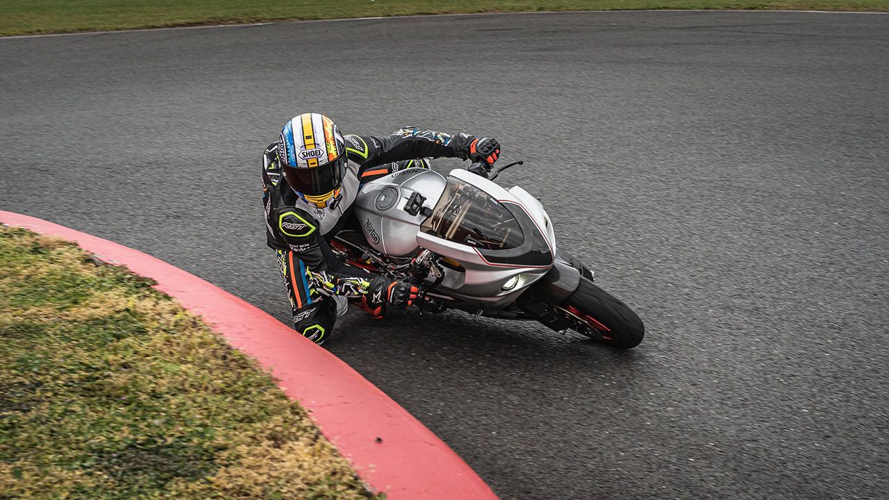 Norton V4SV