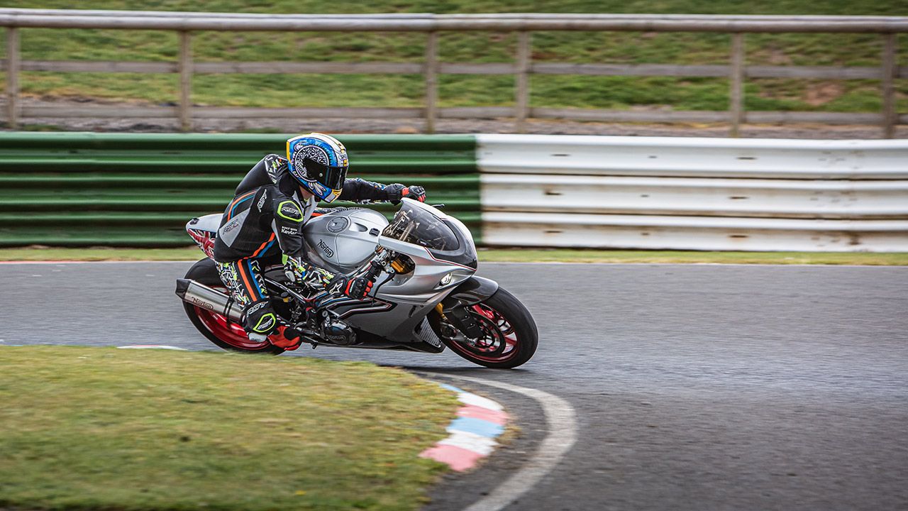 Norton V4SV