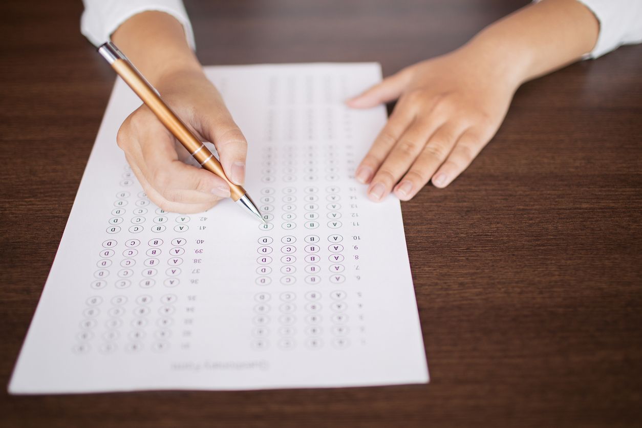 Cómo aprobar el examen teórico de conducir