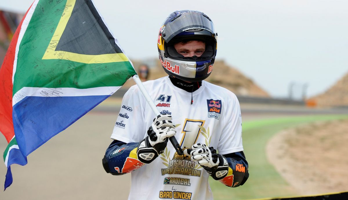 Brad Binder conquistó el título de Moto3 en 2016 con KTM Brad Binder conquistó el título de Moto3 en 2016 con KTM