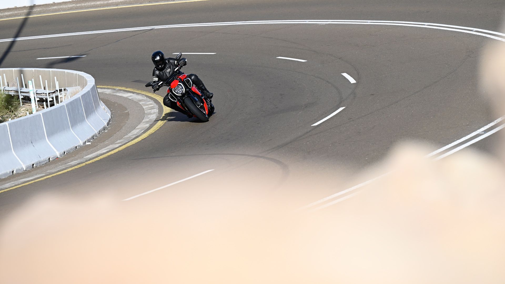 Ducati Diavel V4 2023 Accion Web (2)