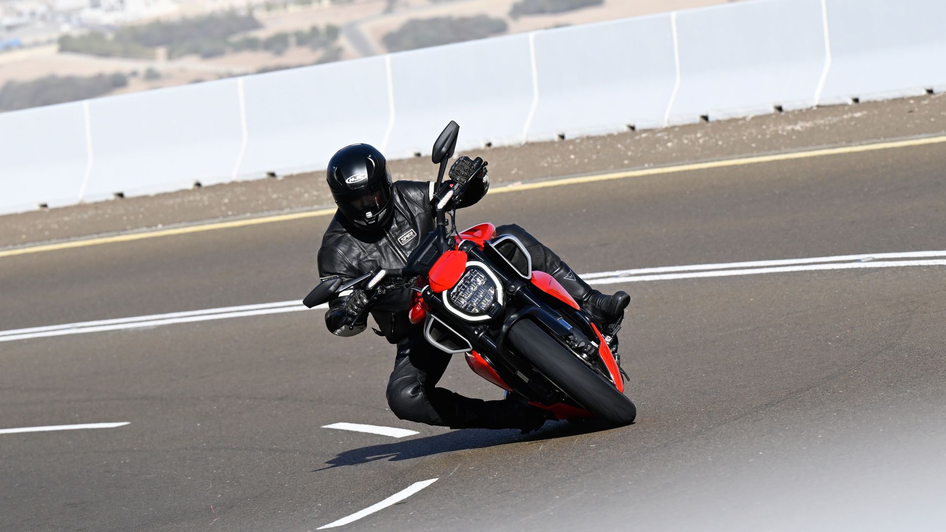Ducati Diavel V4 2023 Accion Web (4)