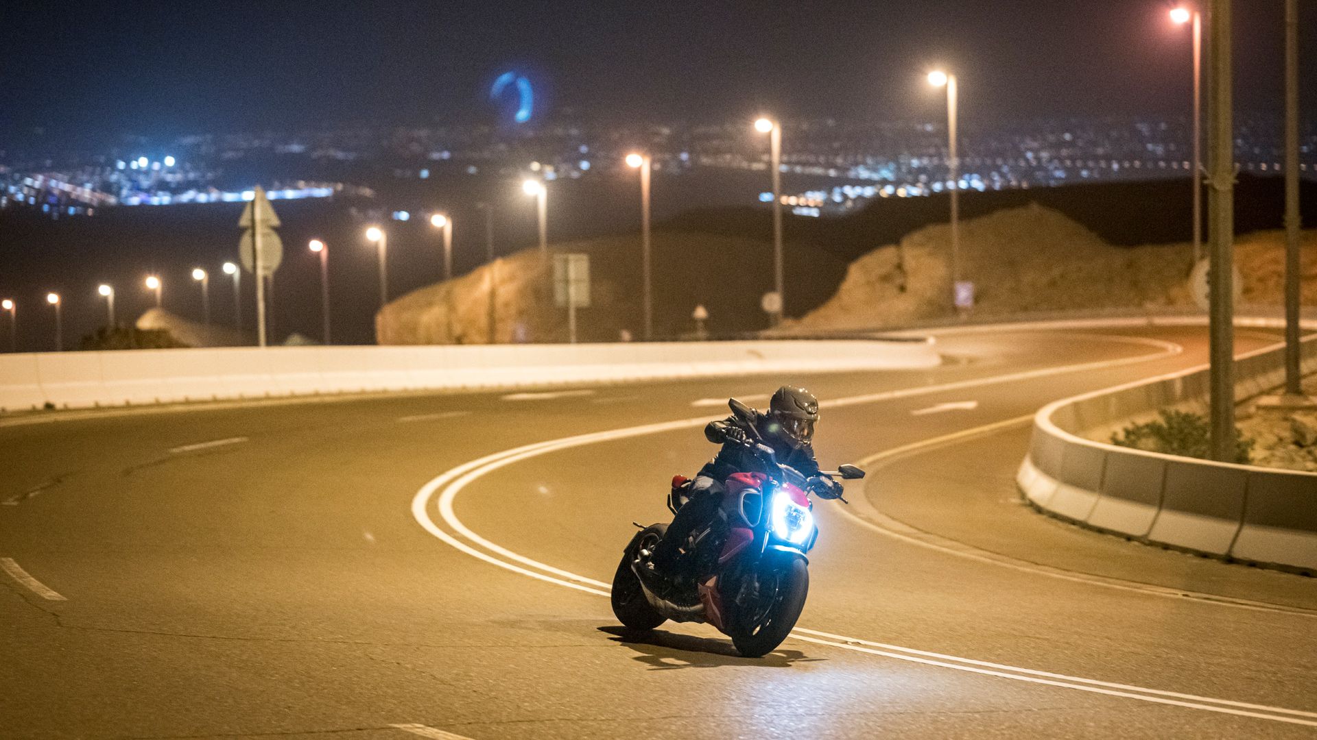 Ducati Diavel V4 2023 Accion Web (6)