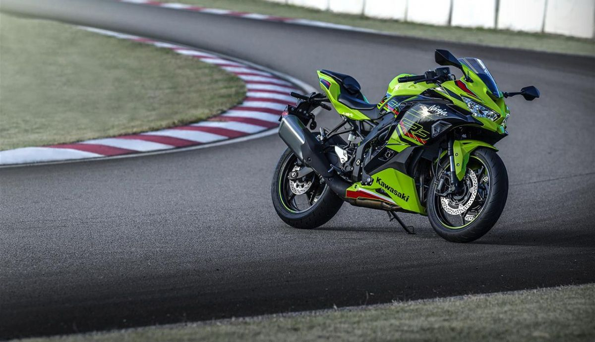Kawasaki Ninja ZX 4RR 2 Kawasaki Ninja ZX 4RR 2