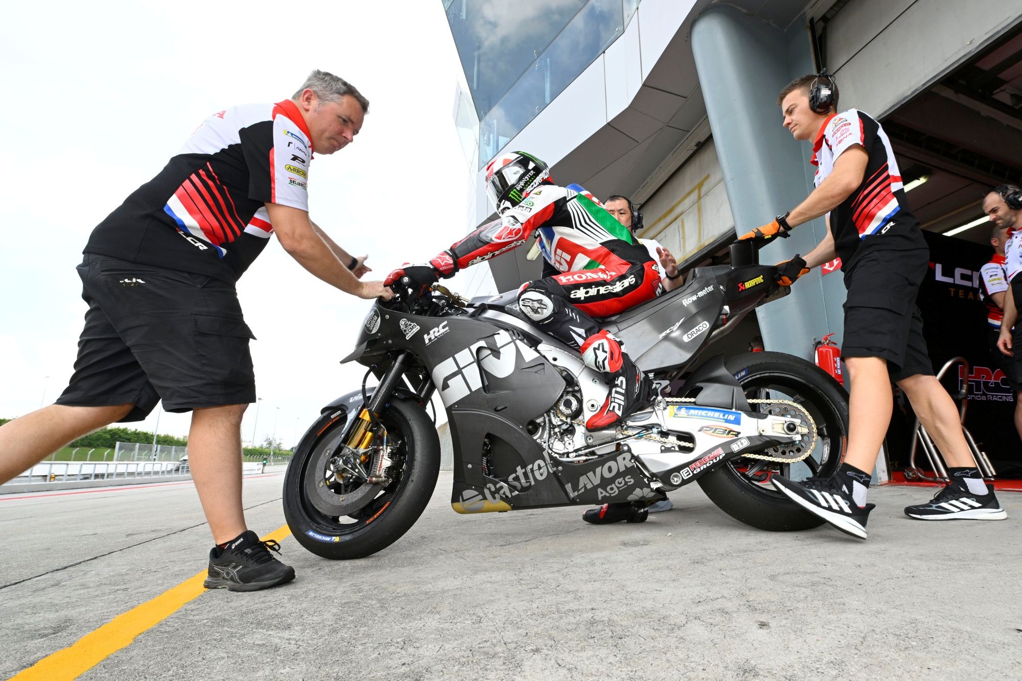 Honda RC213V MotoGP 2023 detalles test Sepang 07