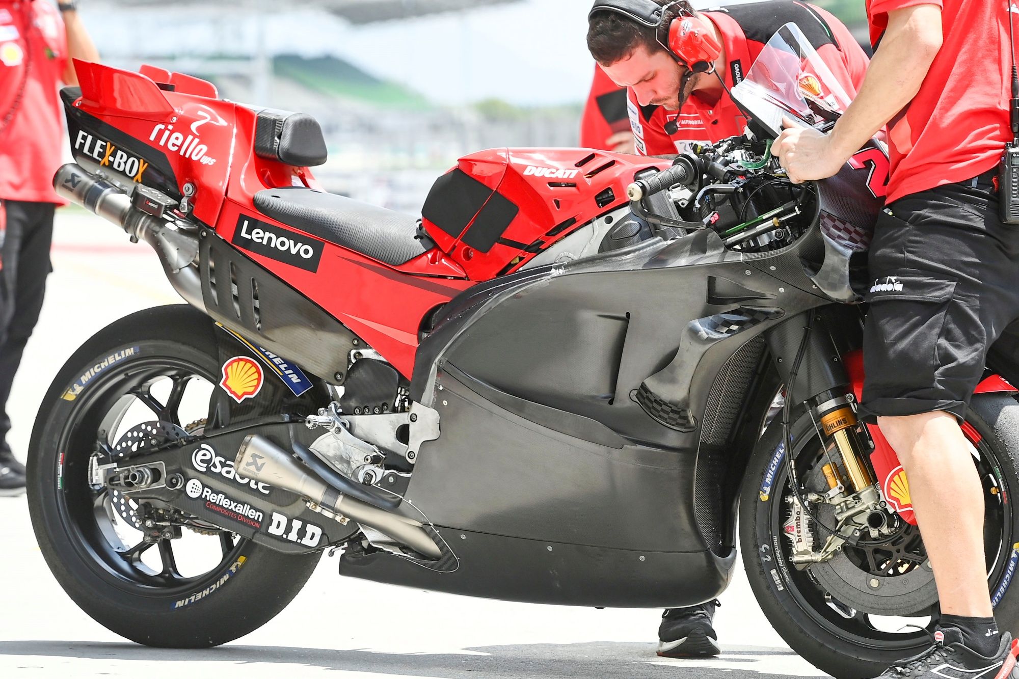 Ducati Desmosedici MotoGP 2023 detalles test Sepang 03