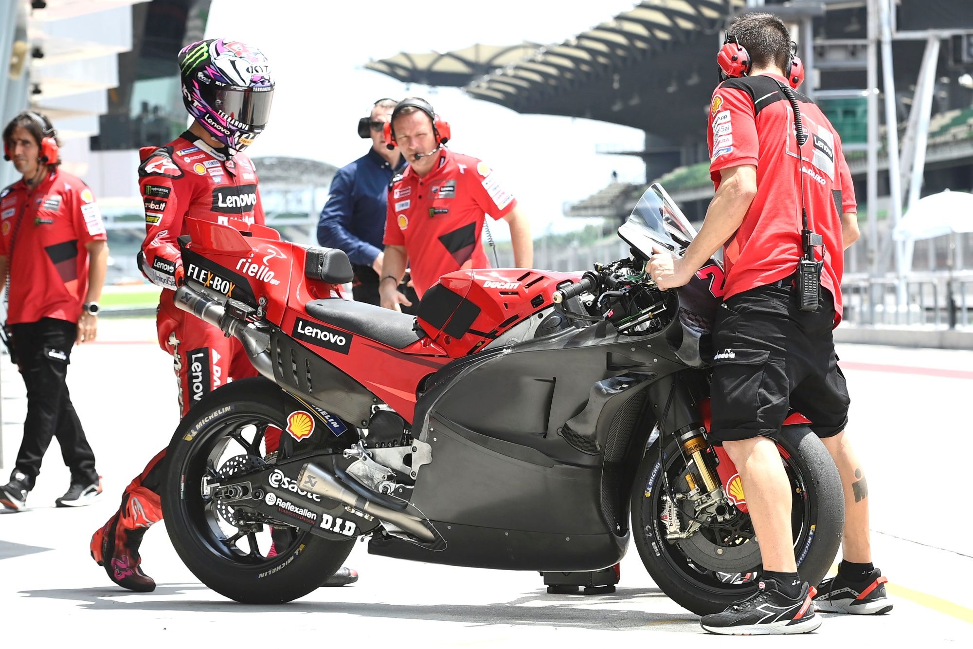 Ducati Desmosedici MotoGP 2023 detalles test Sepang 06