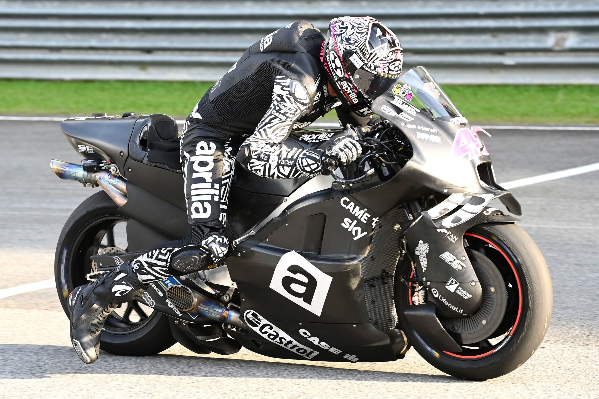 Aprilia RS GP MotoGP 2023 detalles test Sepang 03
