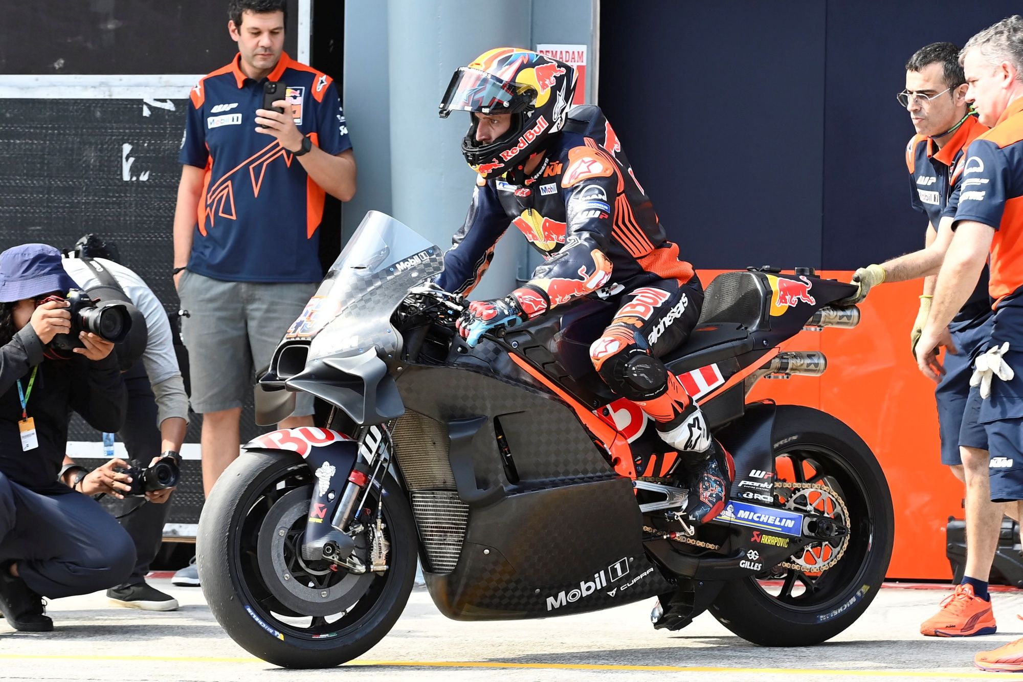 KTM RC16 MotoGP 2023 detalles test Sepang 10