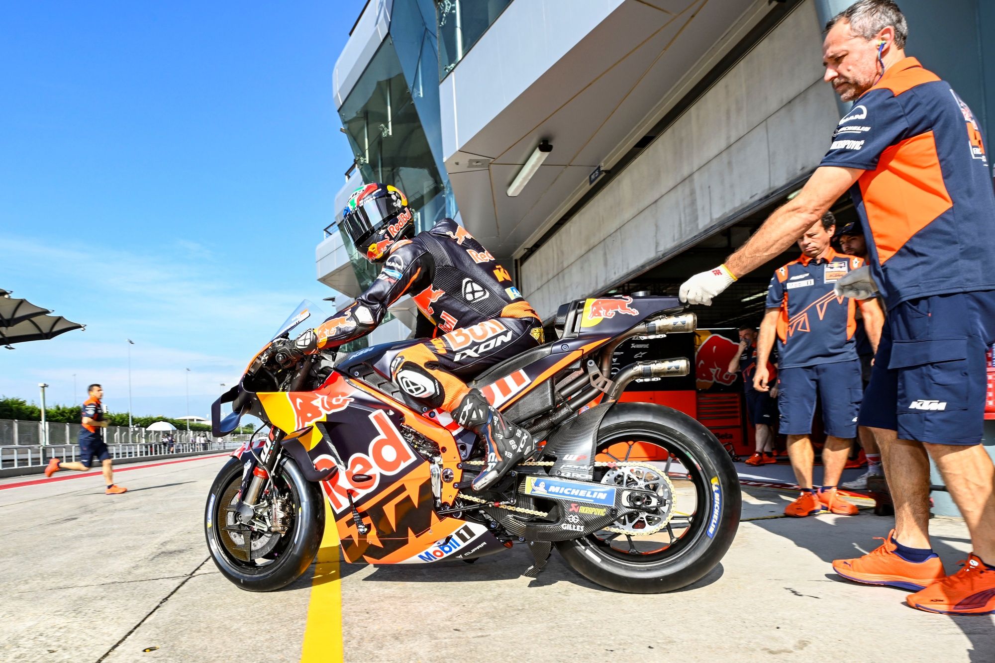 KTM RC16 MotoGP 2023 detalles test Sepang 11