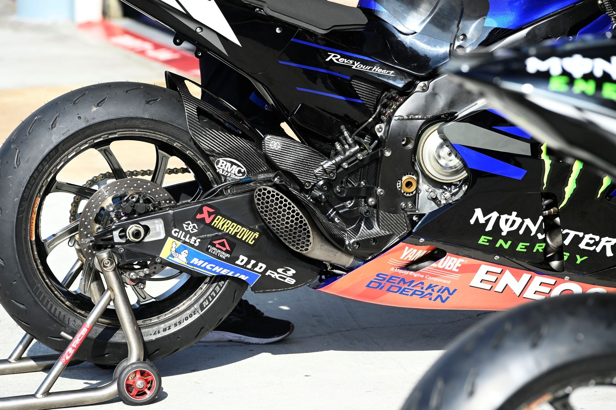 Yamaha YZR M1 MotoGP 2023 detalles test Sepang 01
