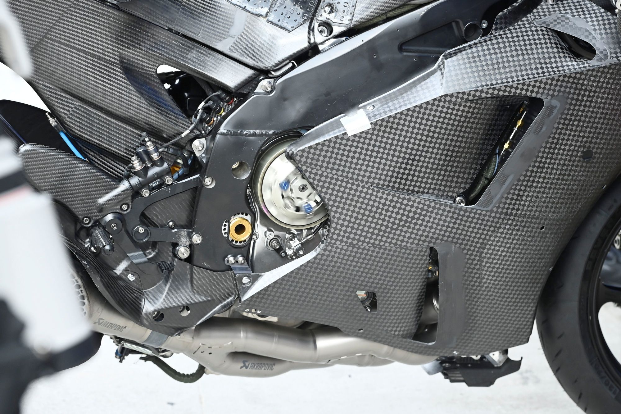 Yamaha YZR M1 MotoGP 2023 detalles test Sepang 03