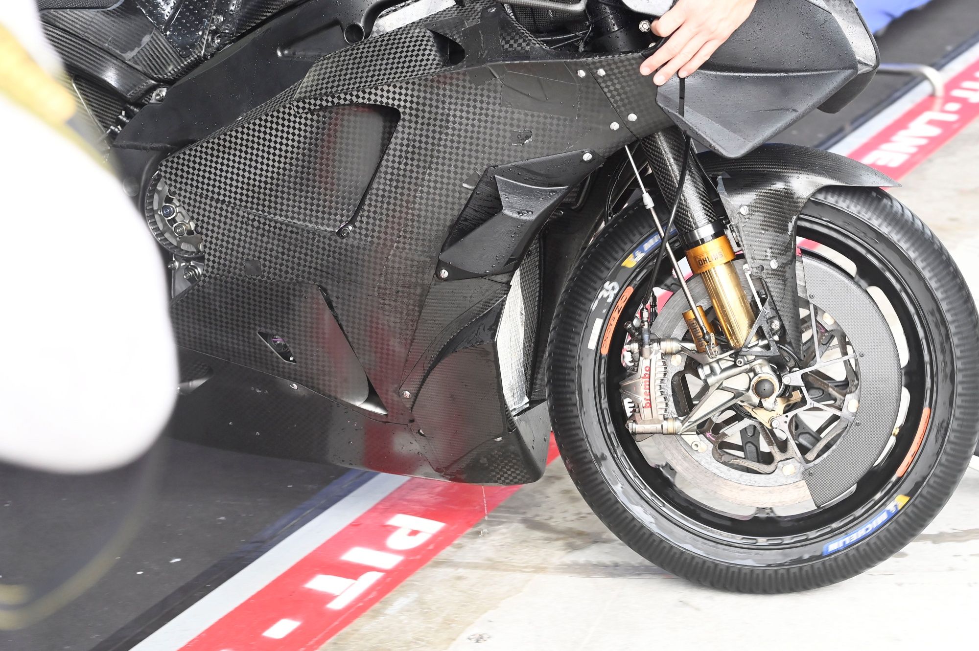 Yamaha YZR M1 MotoGP 2023 detalles test Sepang 09