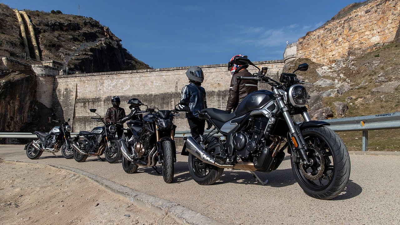 Comparativa motos naked 500 A2: Brixton, Honda, Macbor y Voge.