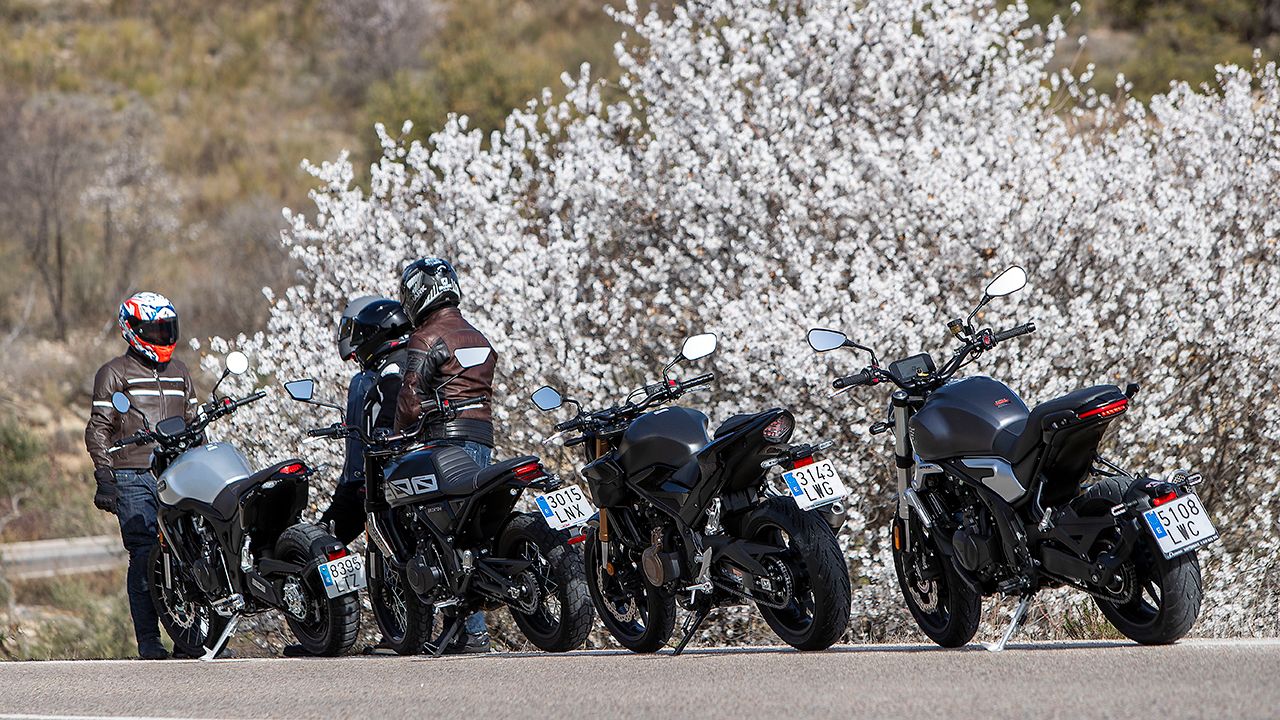 Comparativa motos naked 500 A2: Brixton, Honda, Macbor y Voge.