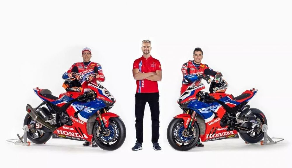 Xavi Vierge, Iker Lecuona y Leon Camier con las Honda CBR1000RR R del Team HRC para el Mundial de Superbike 2023 Xavi Vierge, Iker Lecuona y Leon Camier con las Honda CBR1000RR R del Team HRC para el Mundial de Superbike 2023