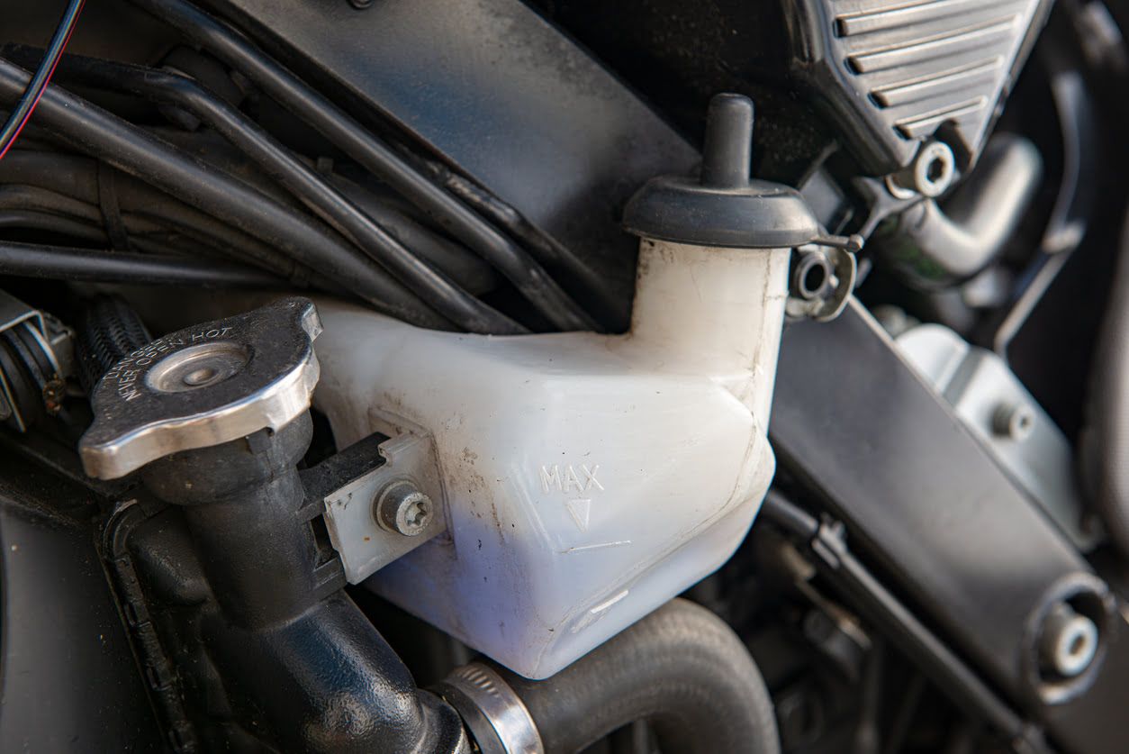 Depósito de expansión de la moto