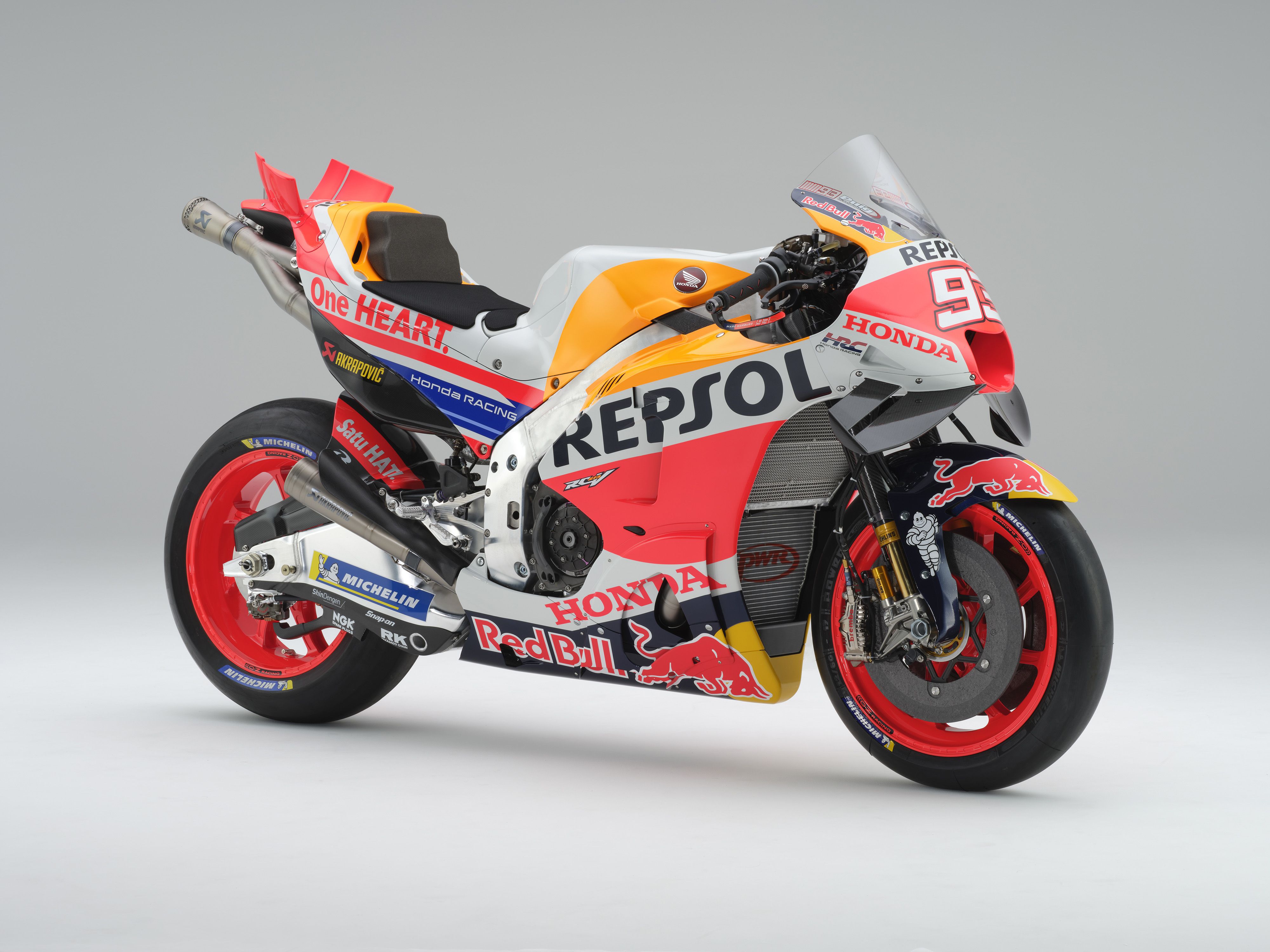 Honda RC213V Repsol MotoGP 2023 Marc Márquez Joan Mir 02