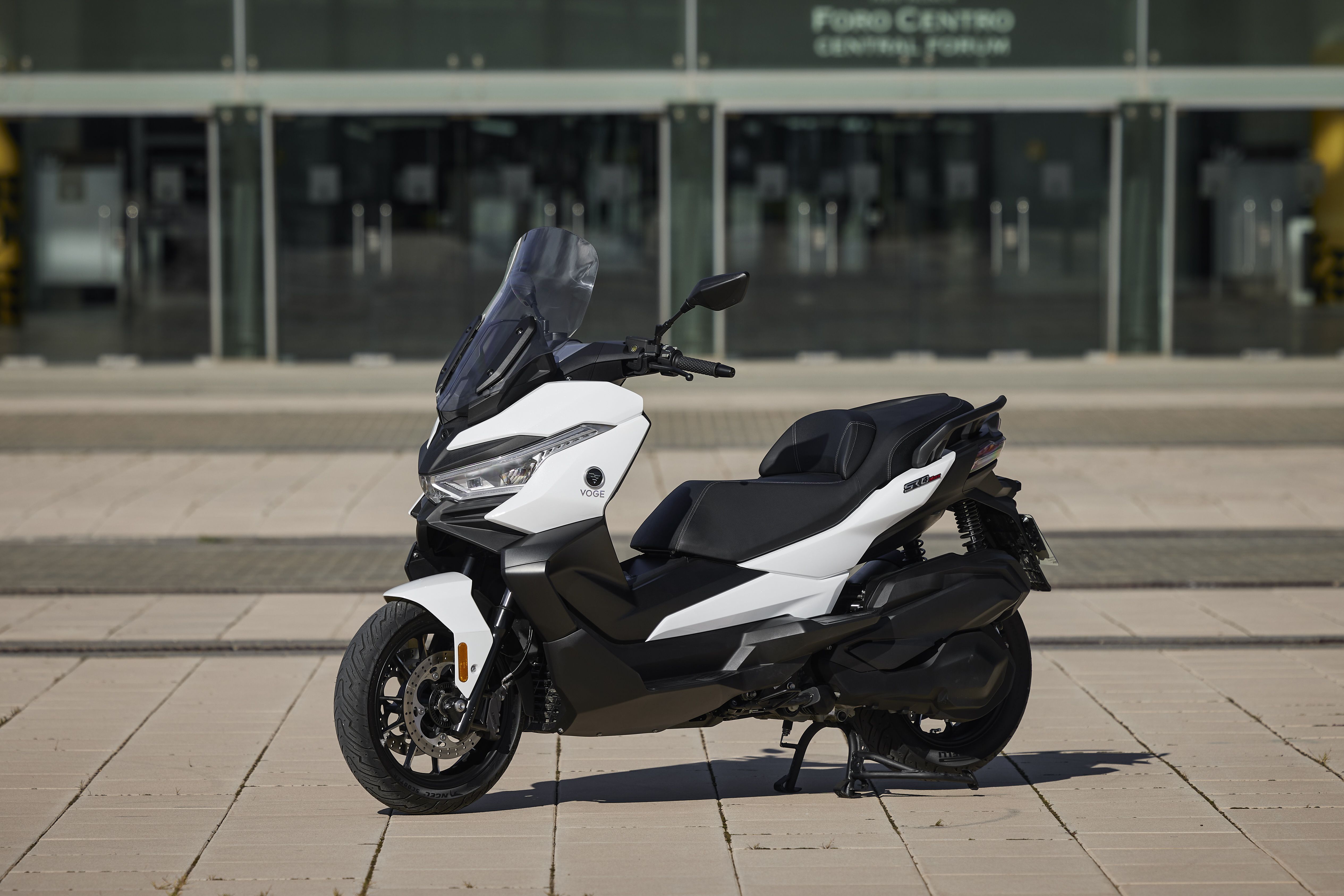 Fotos scooter Voge SR4 Max 2023