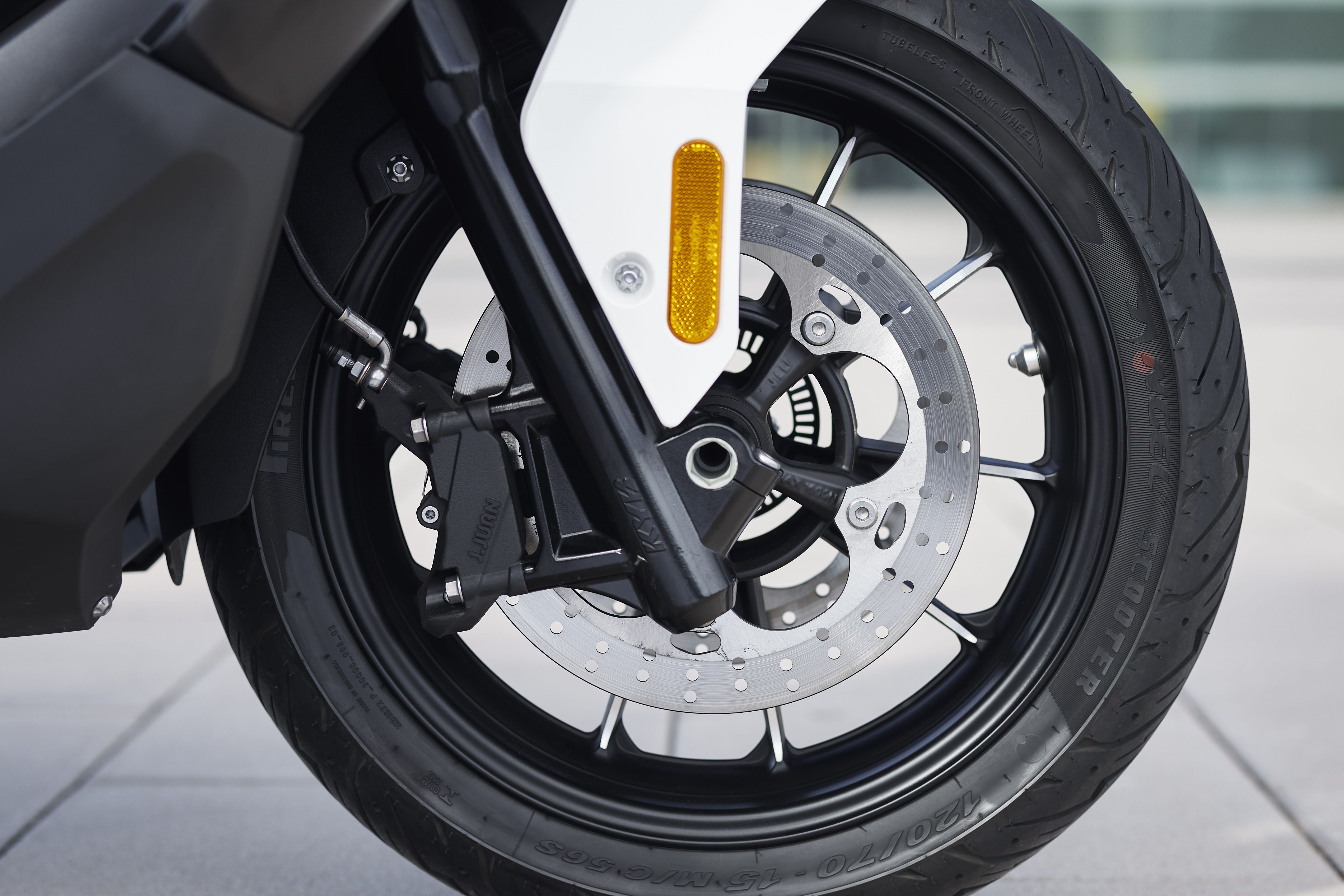 Fotos scooter Voge SR4 Max 2023
