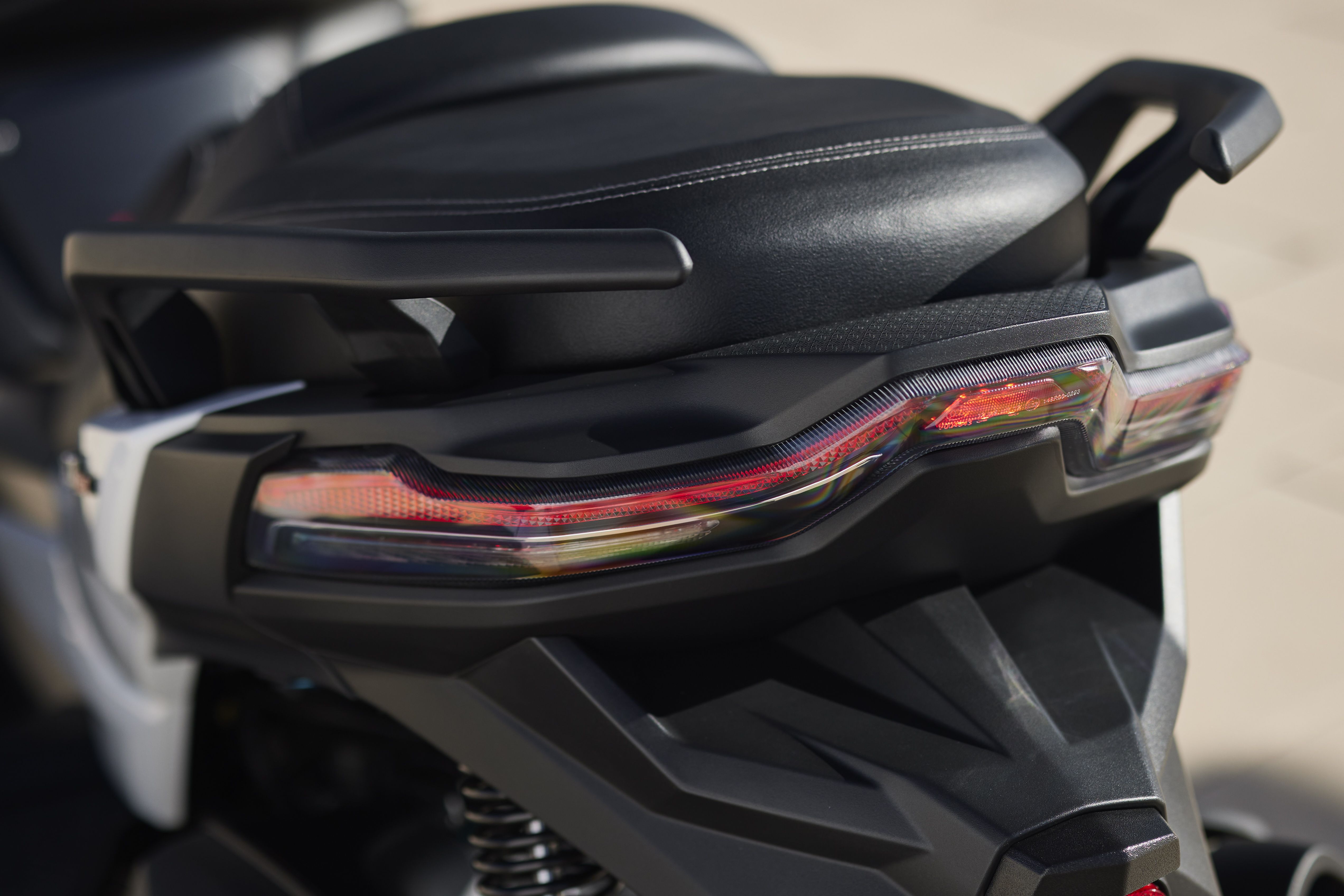 Fotos scooter Voge SR4 Max 2023