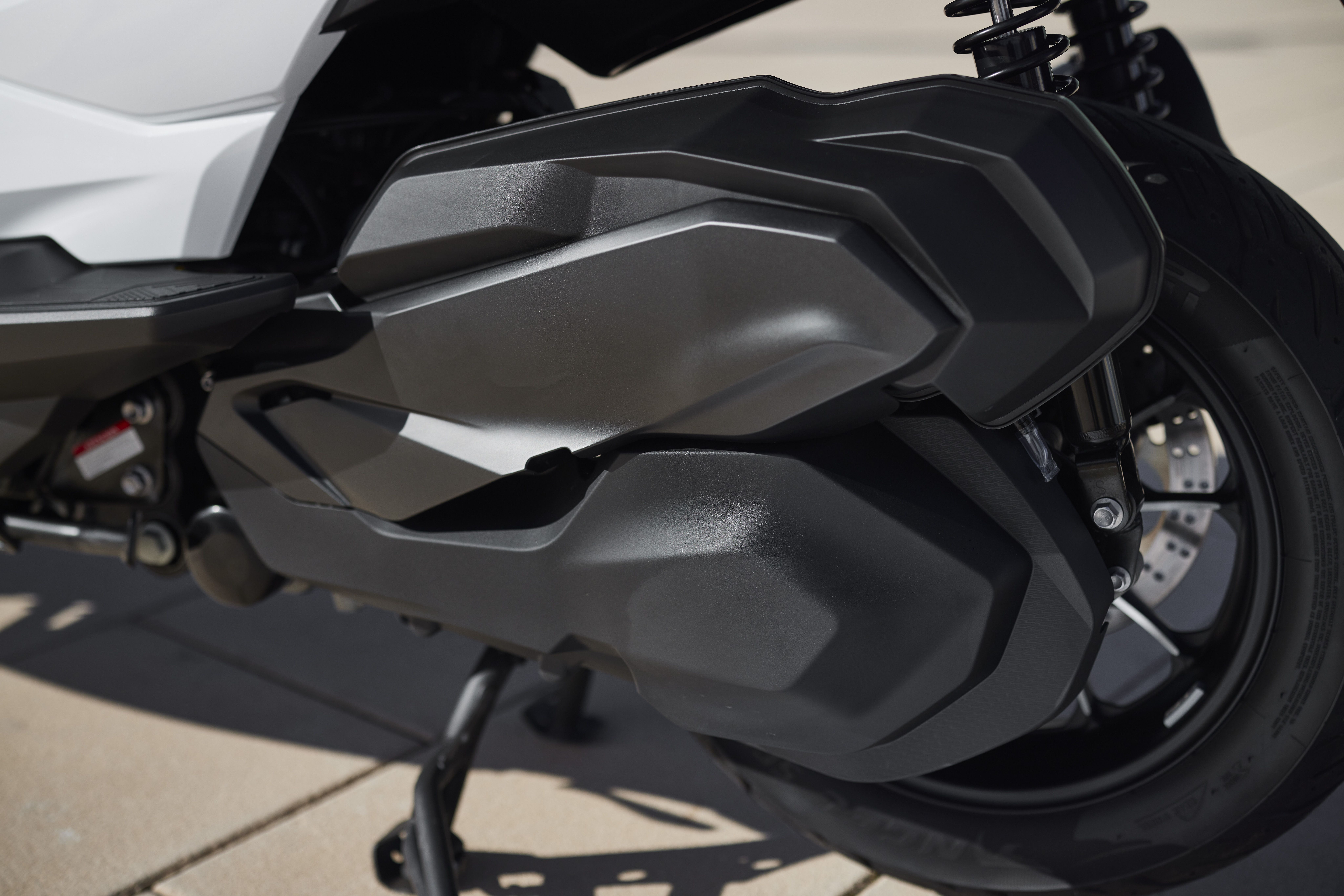 Fotos scooter Voge SR4 Max 2023