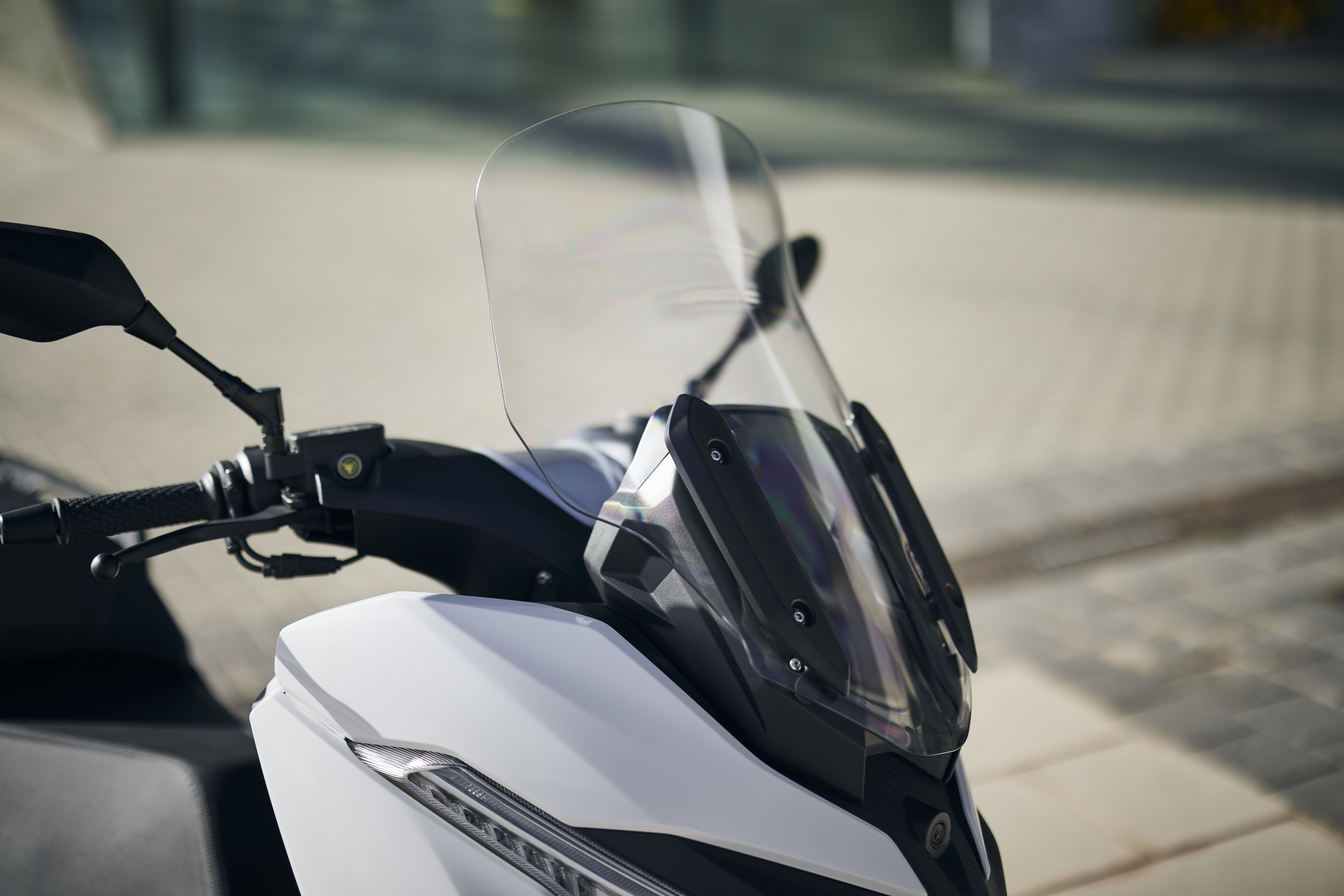 Fotos scooter Voge SR4 Max 2023