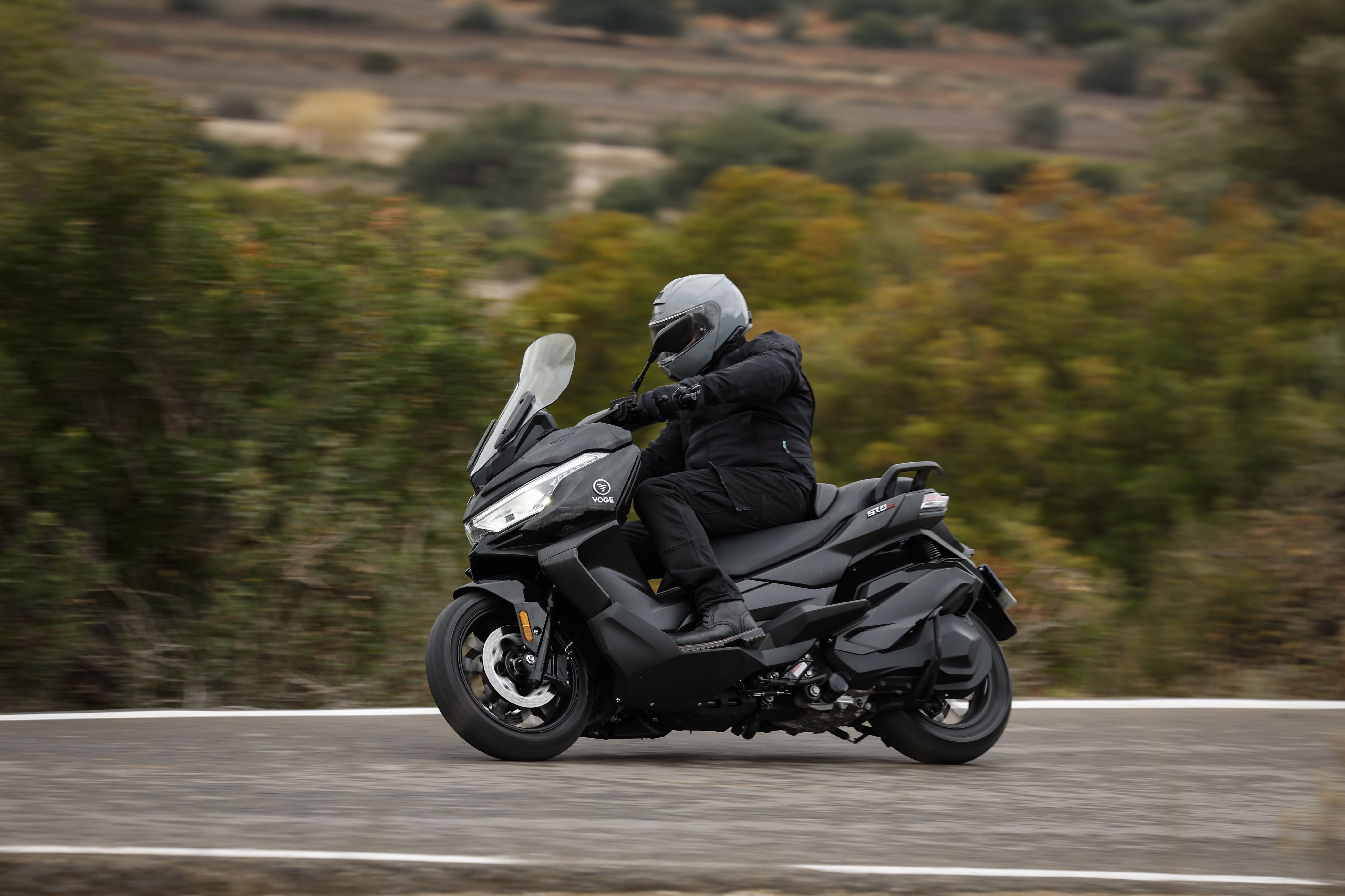Fotos scooter Voge SR4 Max 2023