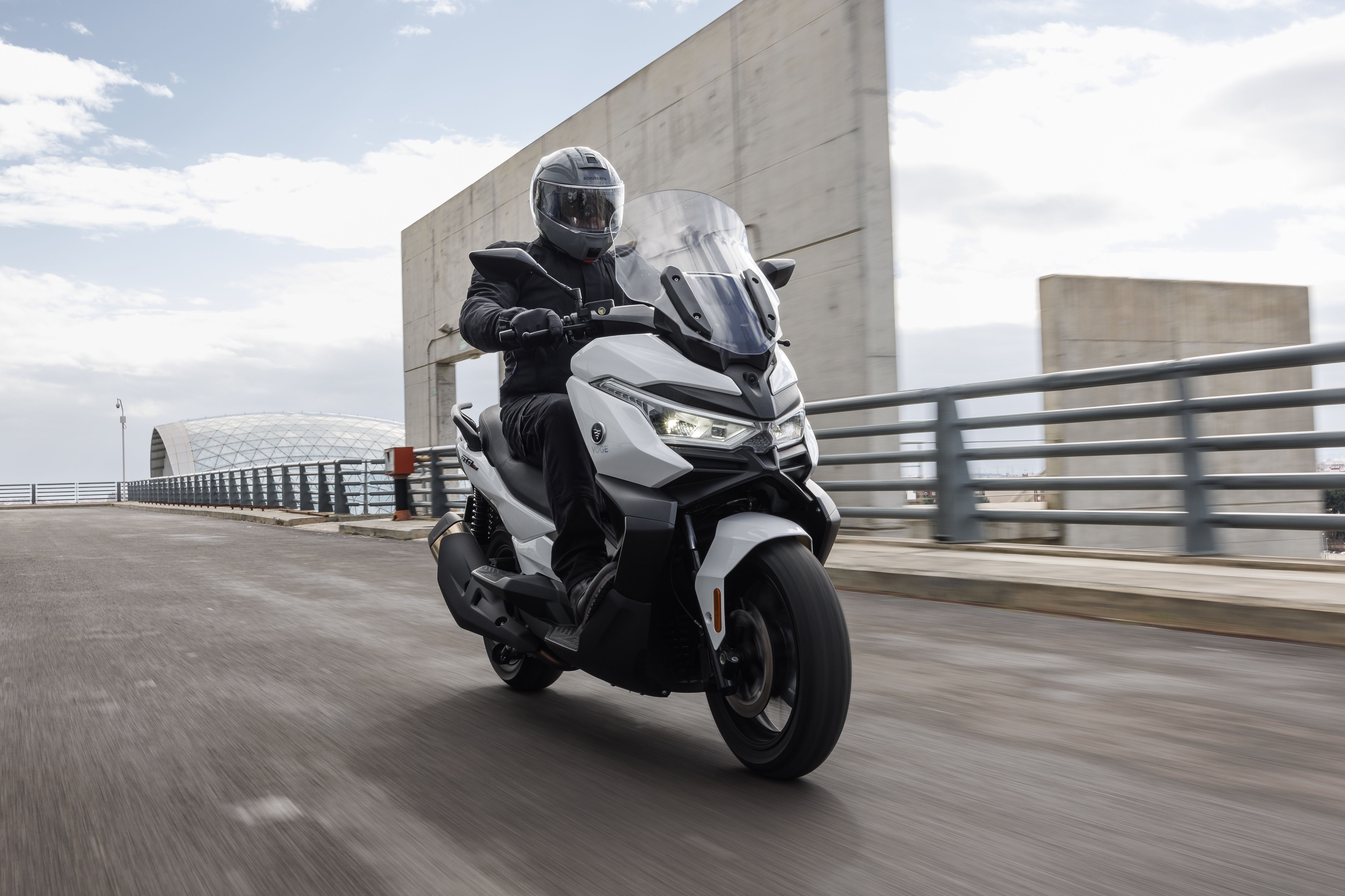 Fotos scooter Voge SR4 Max 2023