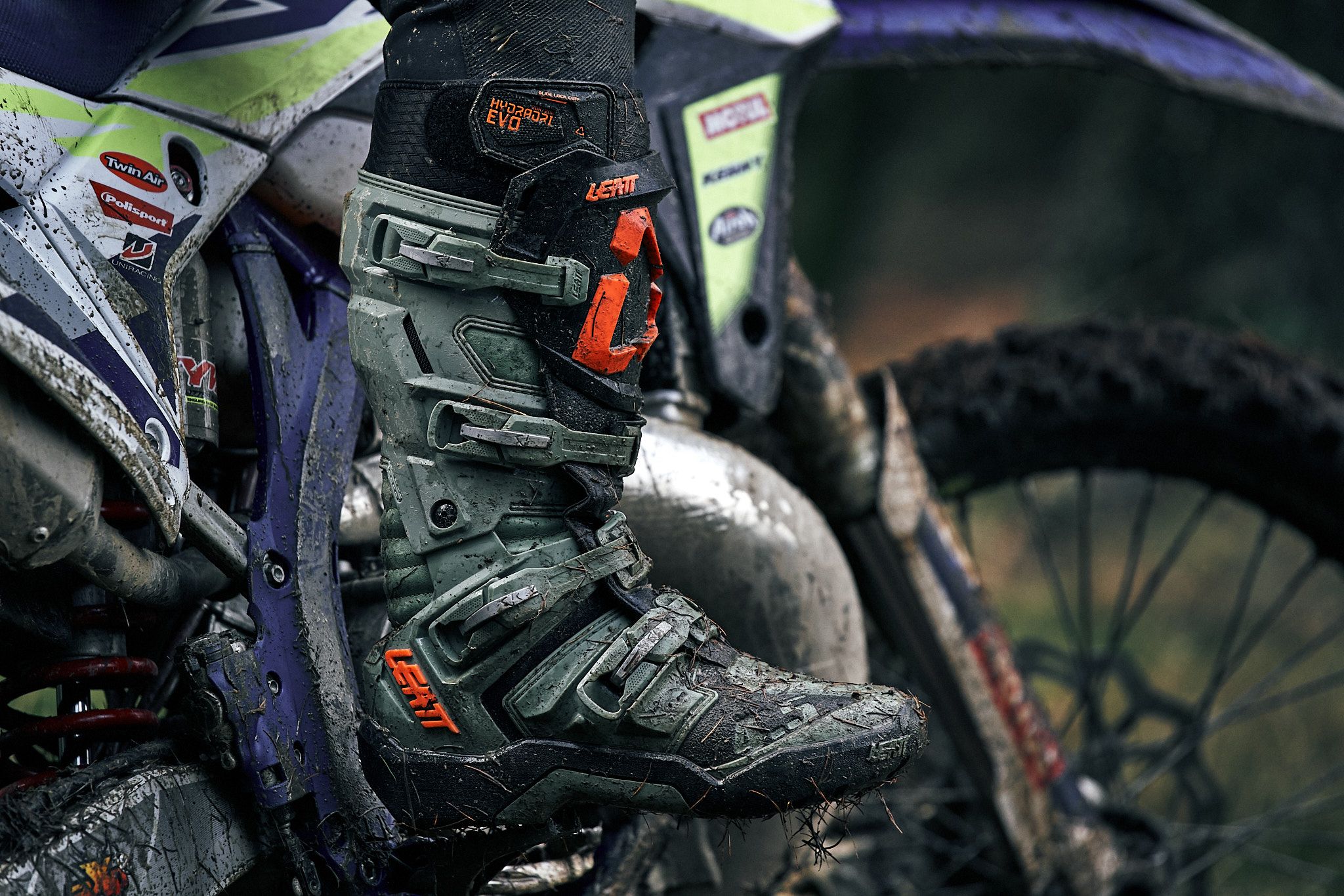 Botas LEATT 4.5 HydraDri. 