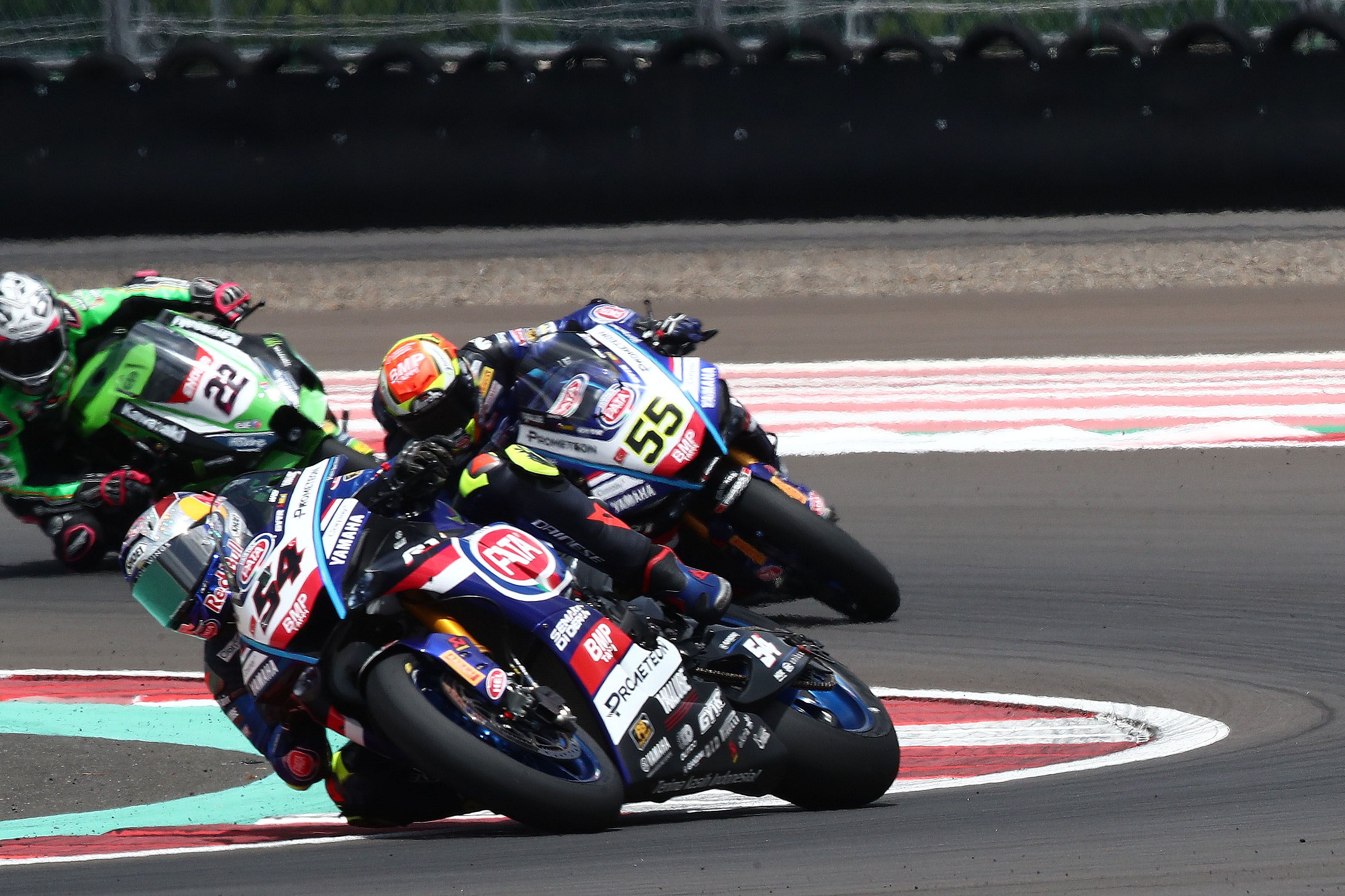 Toprak Razgatlioglu se va de Andrea Locatelli y Alex Lowes, WSBK Indonesia 2023
