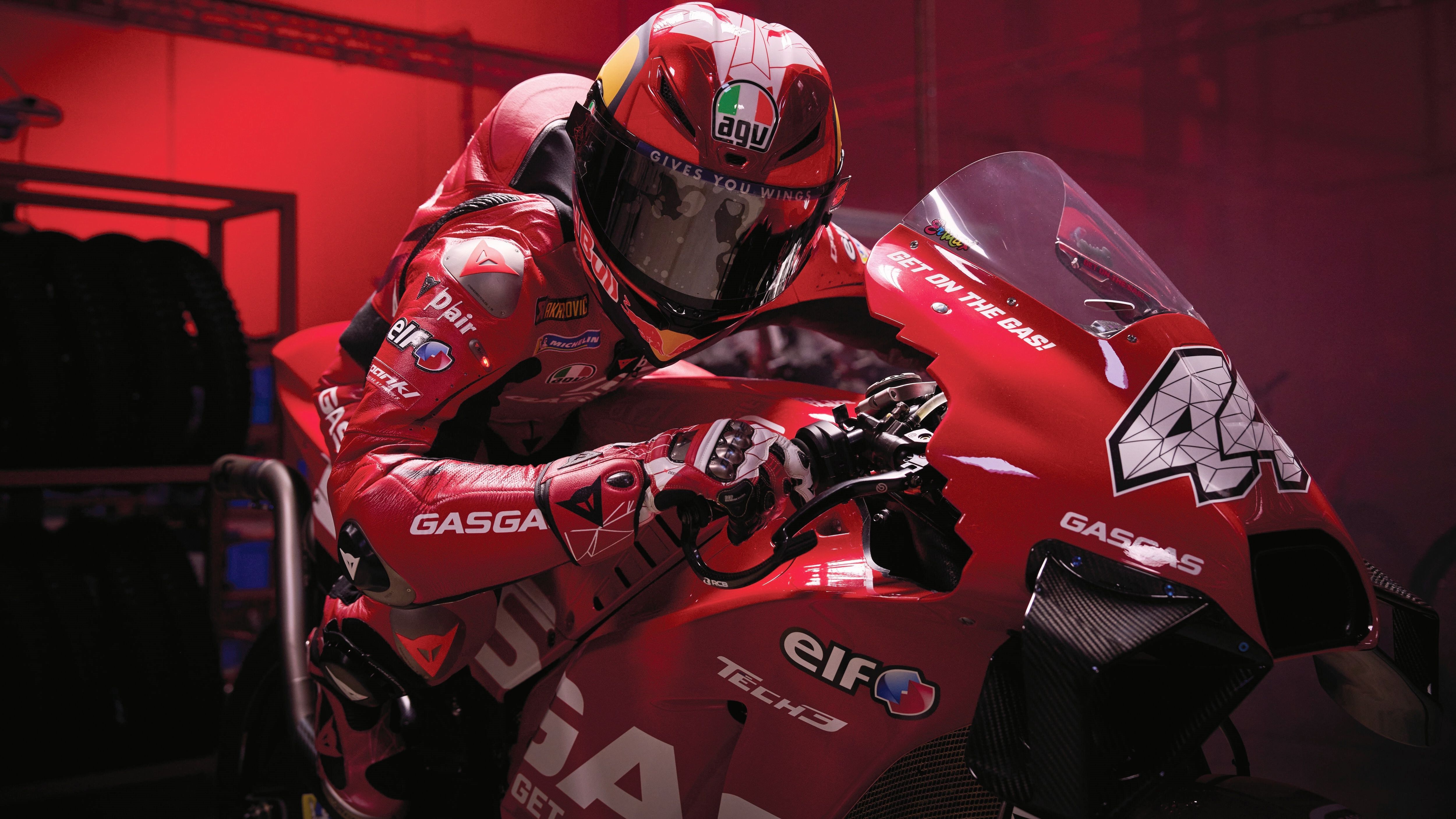 Pol Espargaró vuelve a la RC16 y al Tech3 con los colores de GasGas