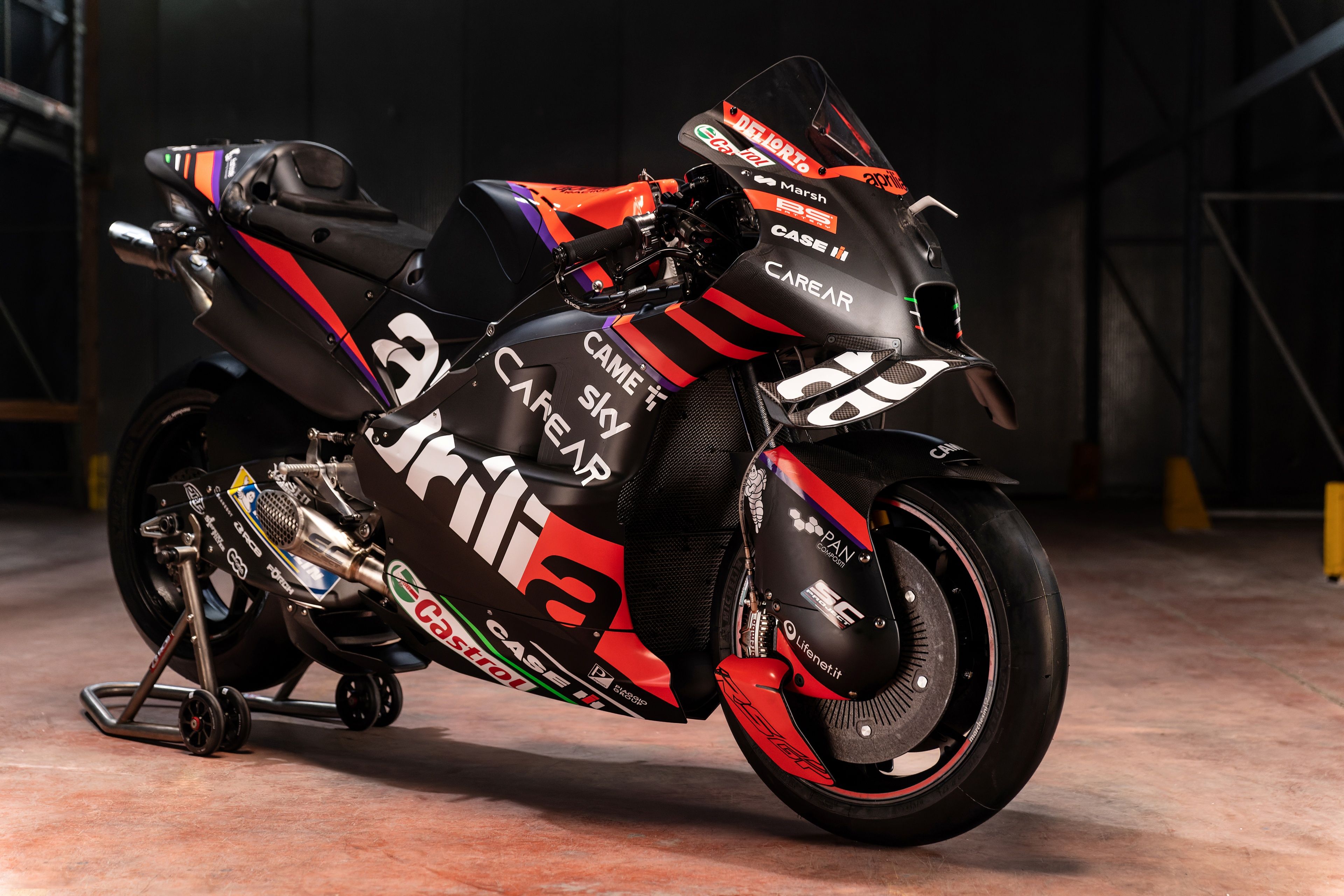 Aprilia RS GP Racing MotoGP 2023 Aleix Espargaró Maverick Viñales 44