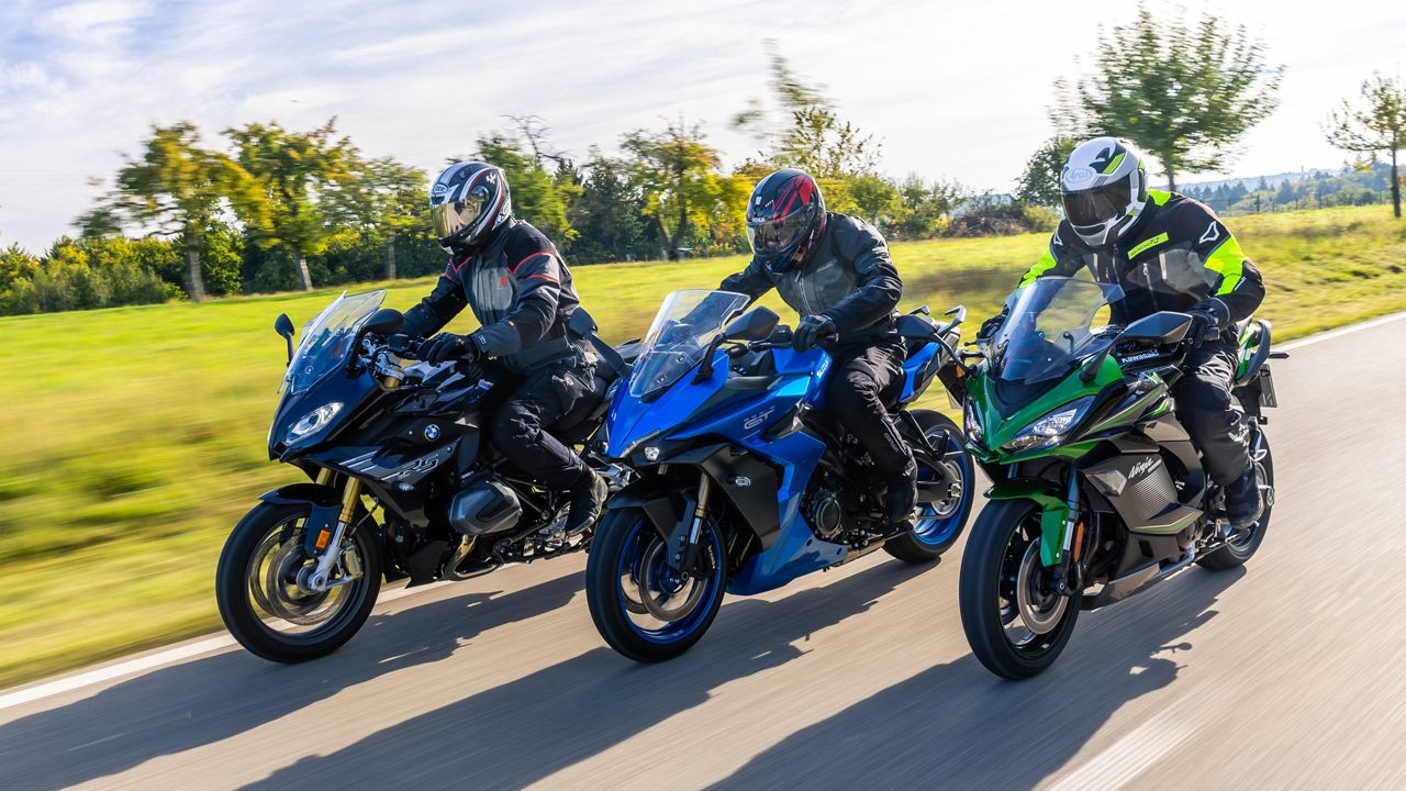 Comparativa sport turismo: BMW R 1250 RS, Kawasaki Ninja 1000SX y Suzuki GSX-S1000 GT