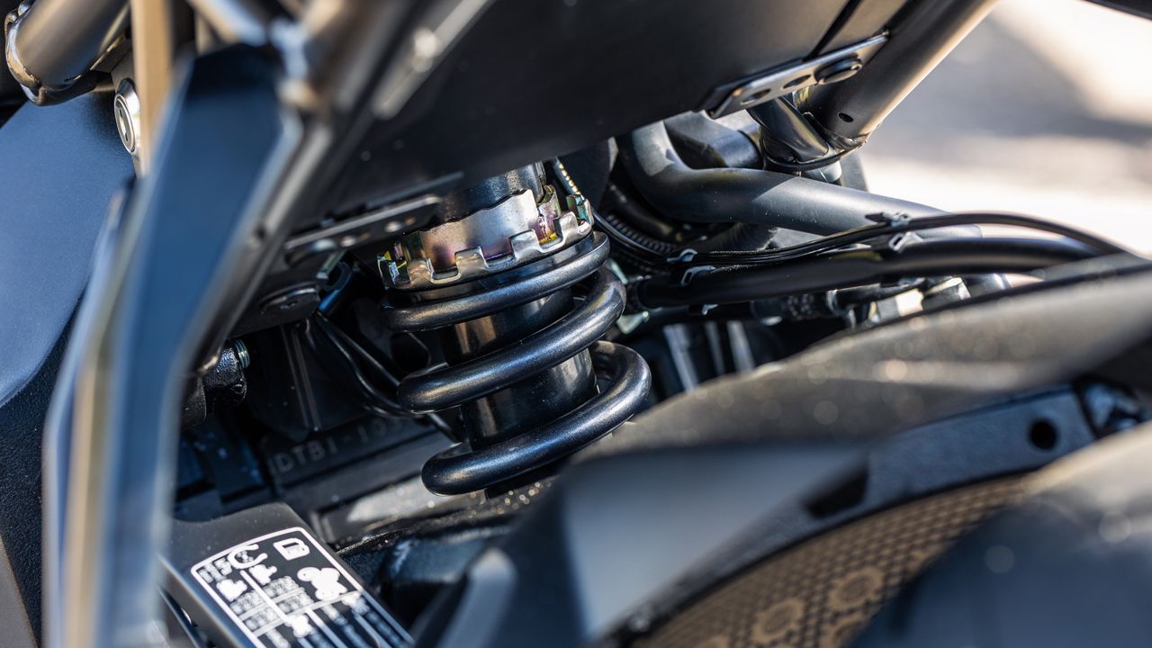 Suzuki GSX S1000 GT 2022