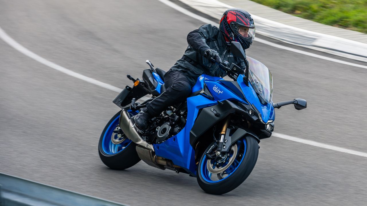 Suzuki GSX S1000 GT 2022