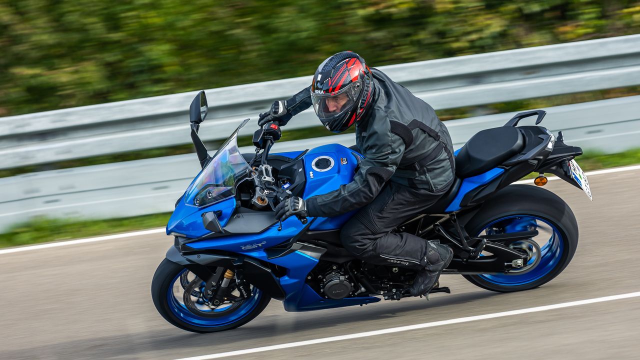 Suzuki GSX S1000 GT 2022