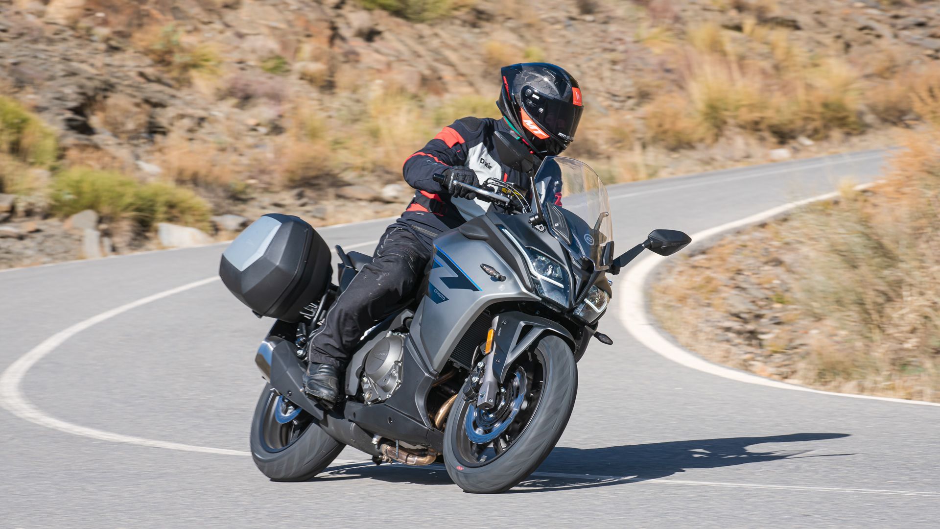 CFMoto 650 GT 2023 Accion (3)