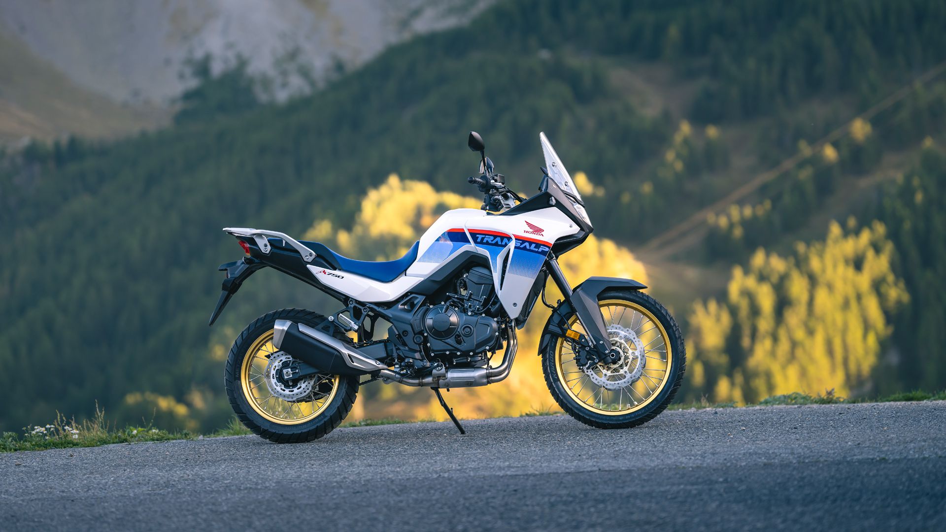 Honda XL750 Transalp 2023 Estatica (1)