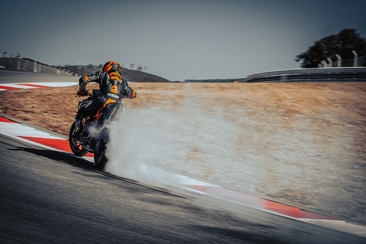 Fotos KTM 1290 Super Duke RR 2023
