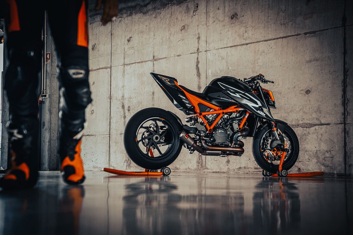 Fotos KTM 1290 Super Duke RR 2023