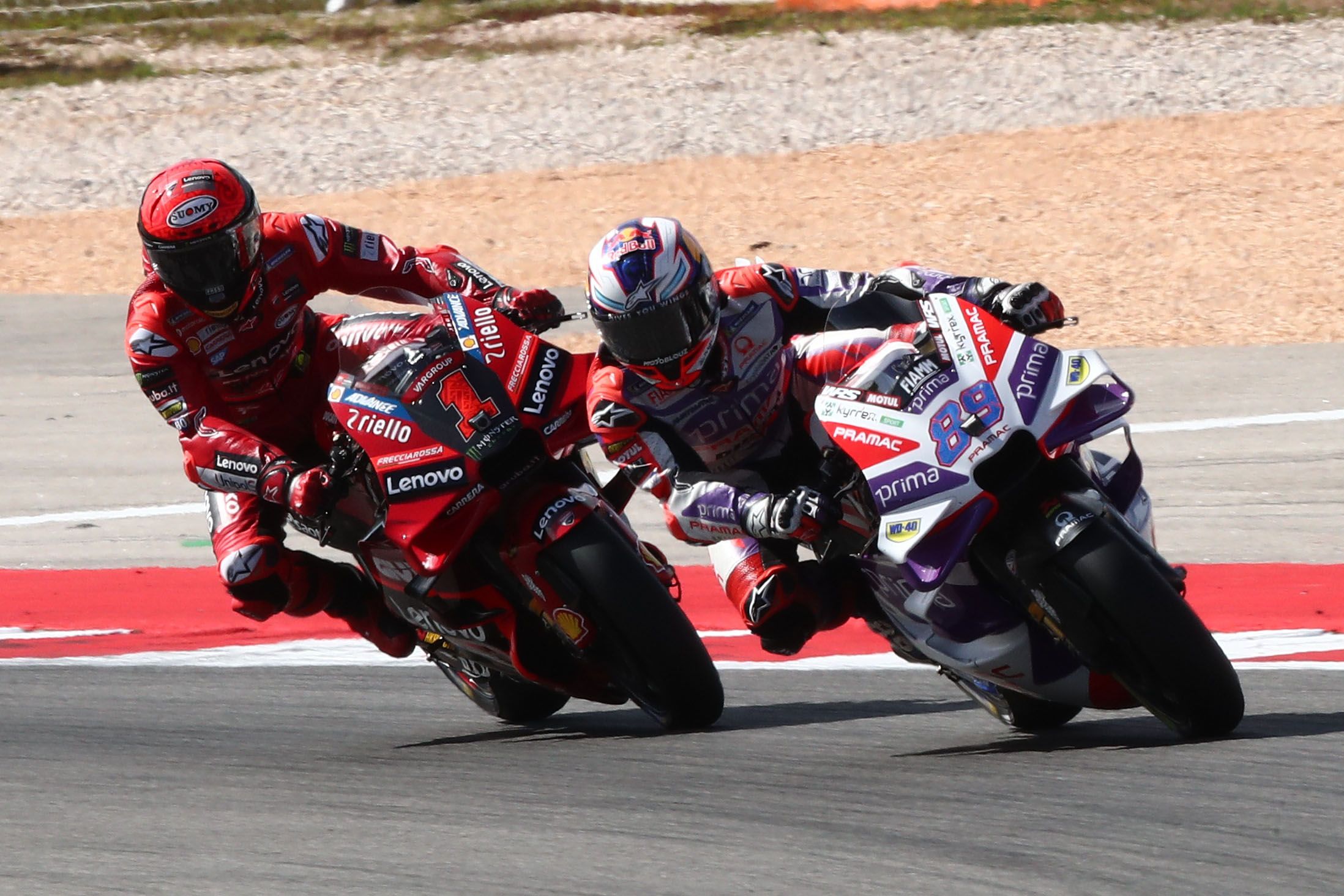 Jorge Martín delante de Pecco Bagnaia, MotoGP Portimao 2023