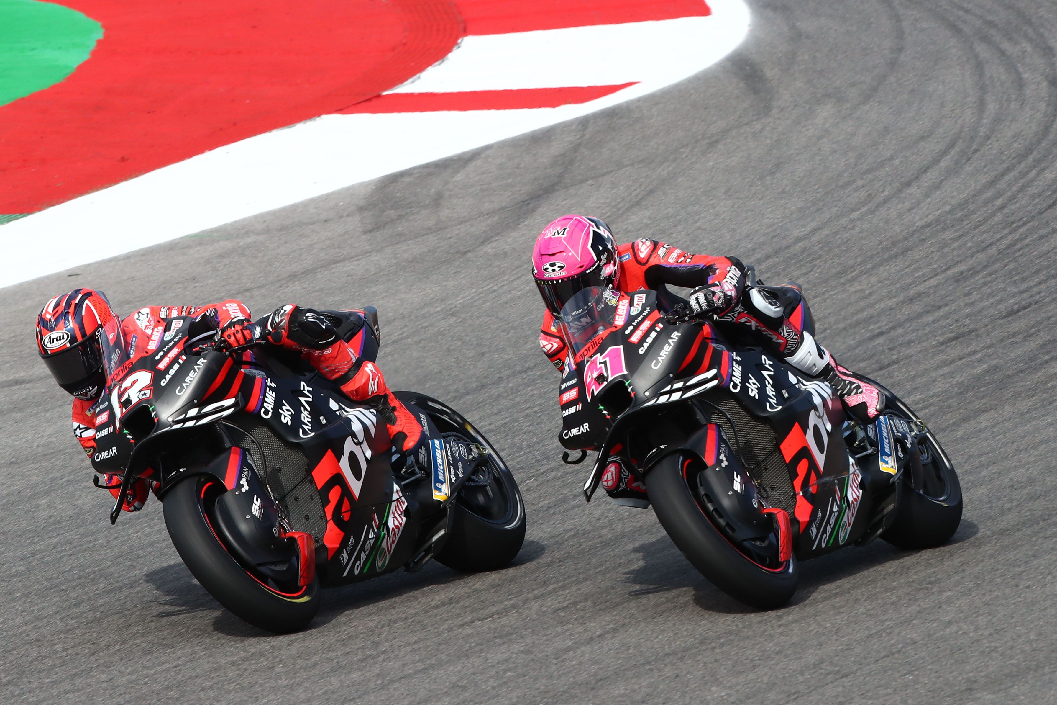 Maverick Viñales supera a Aleix Espargaró, MotoGP Portimao 2023