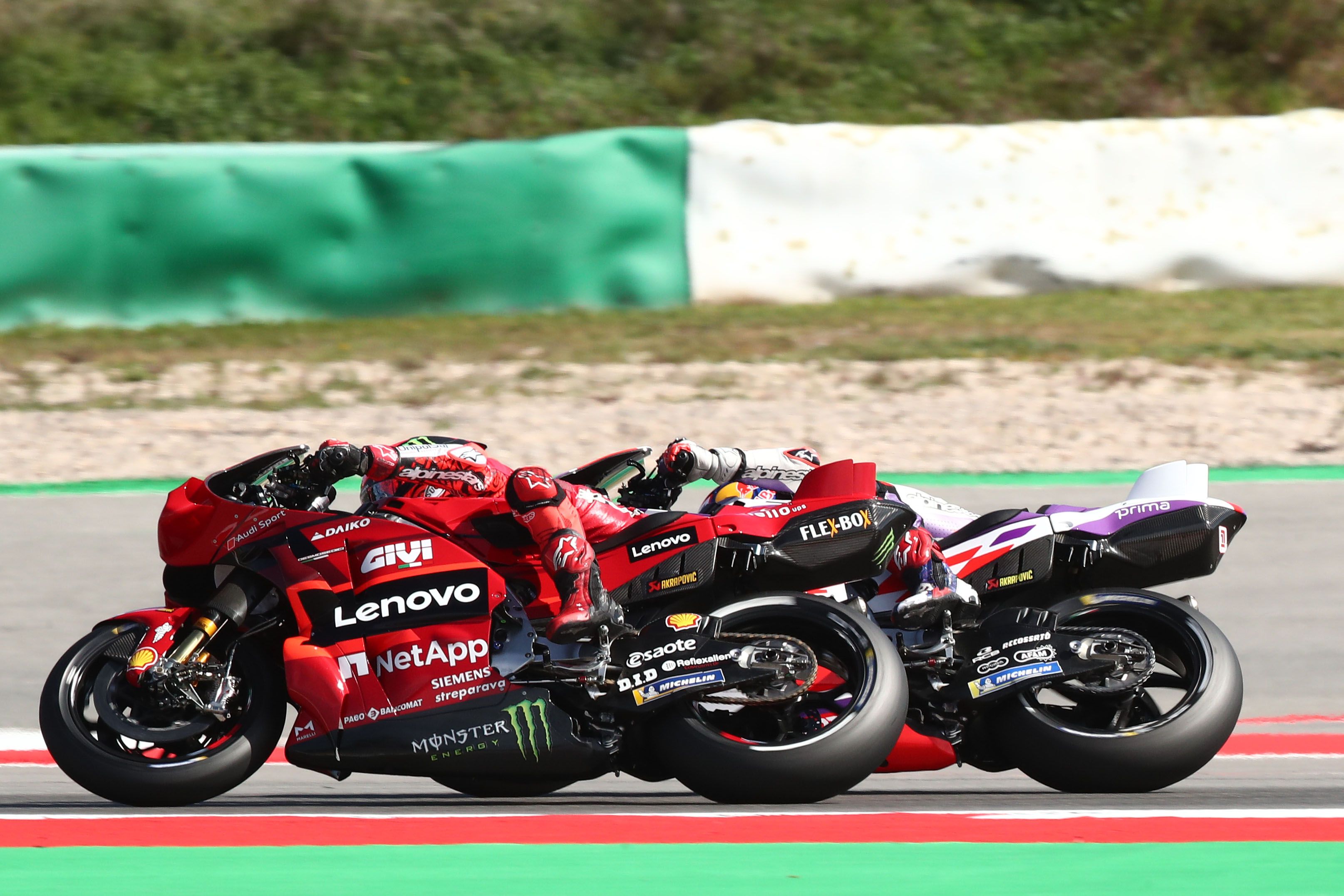 Pecco Bagnaia y Jorge Martín en paralelo, MotoGP Portimao 2023