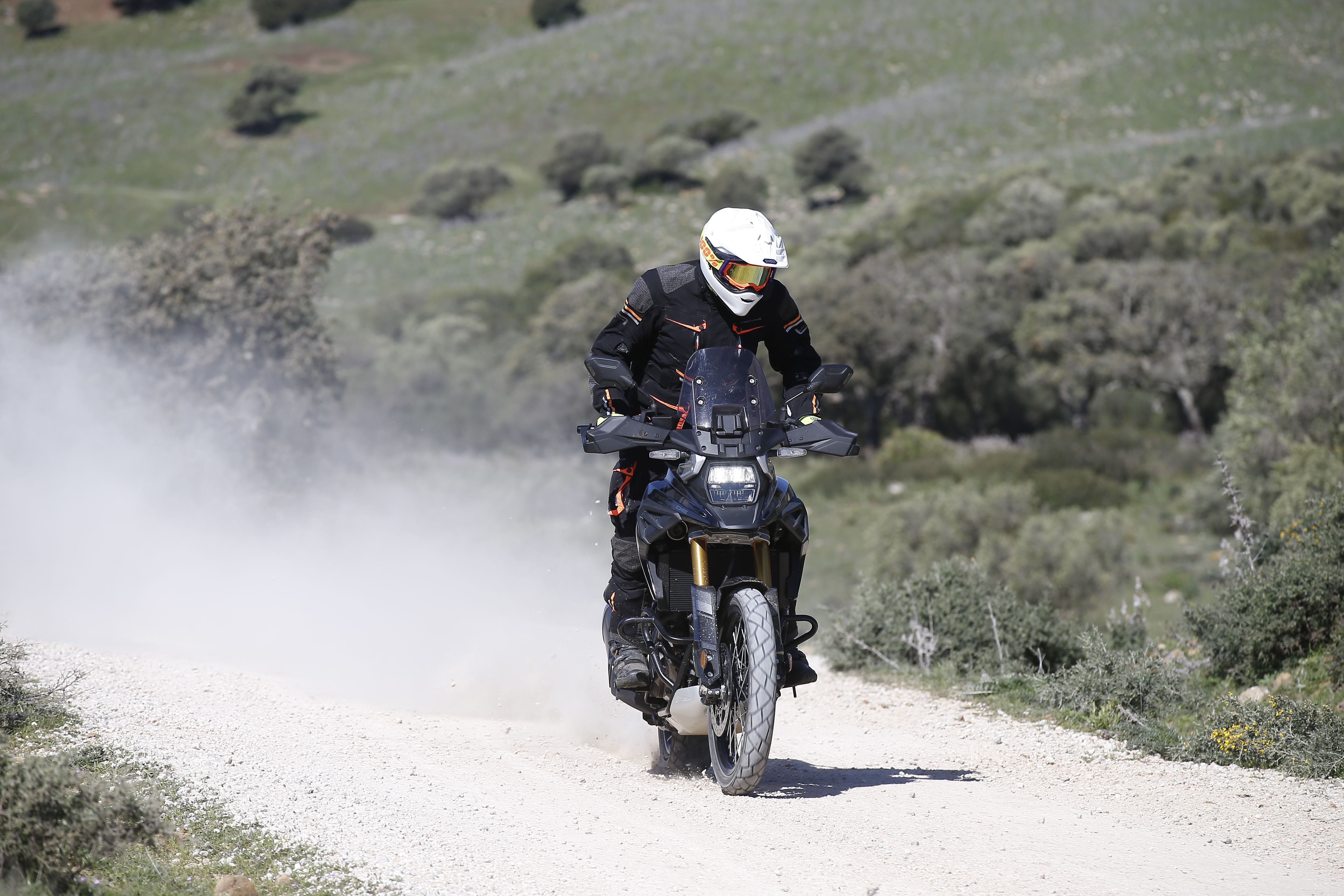Fotos SUZUKI V-STROM 1050 TECH / DE 