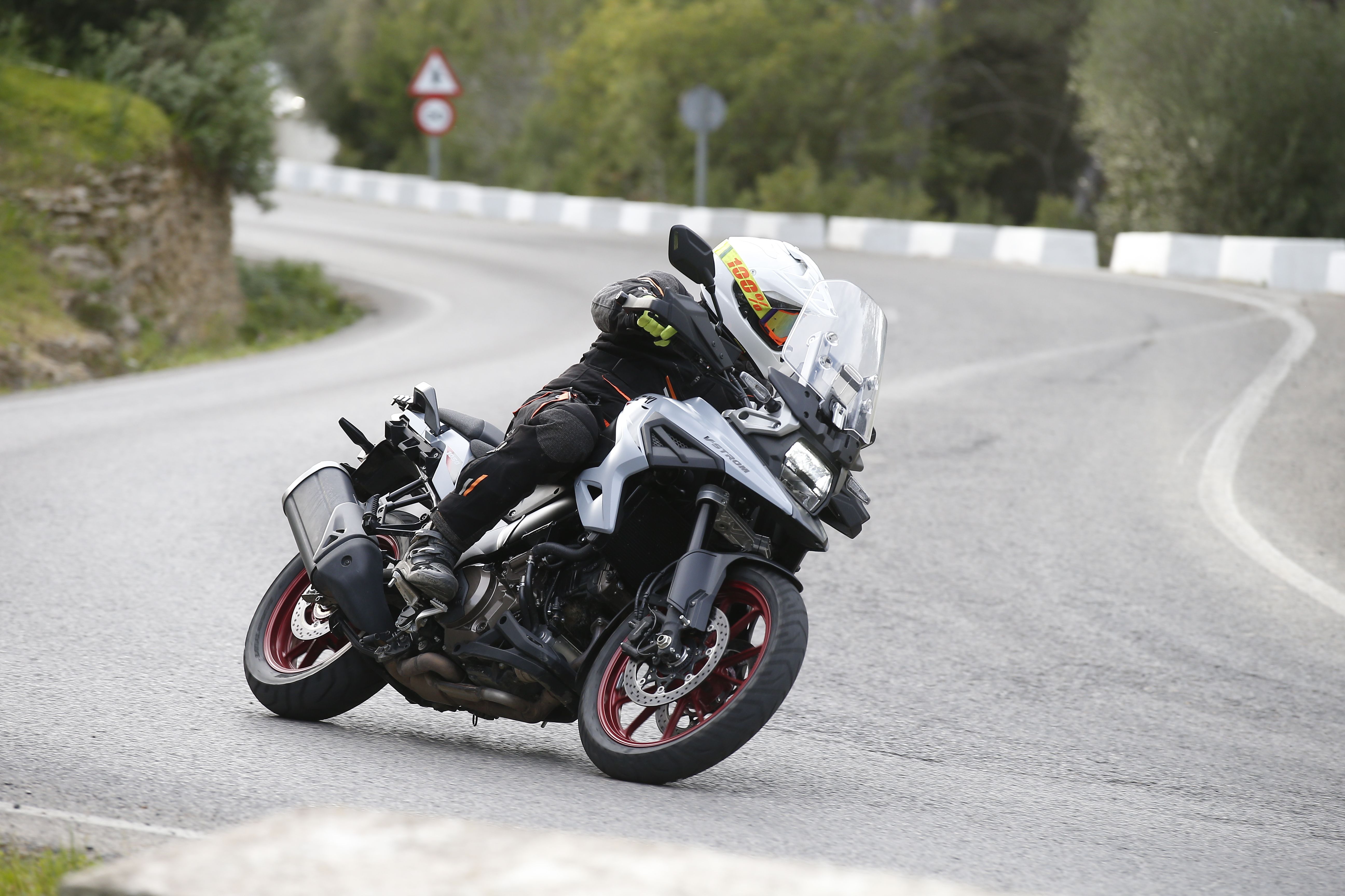 Fotos SUZUKI V-STROM 1050 TECH / DE 